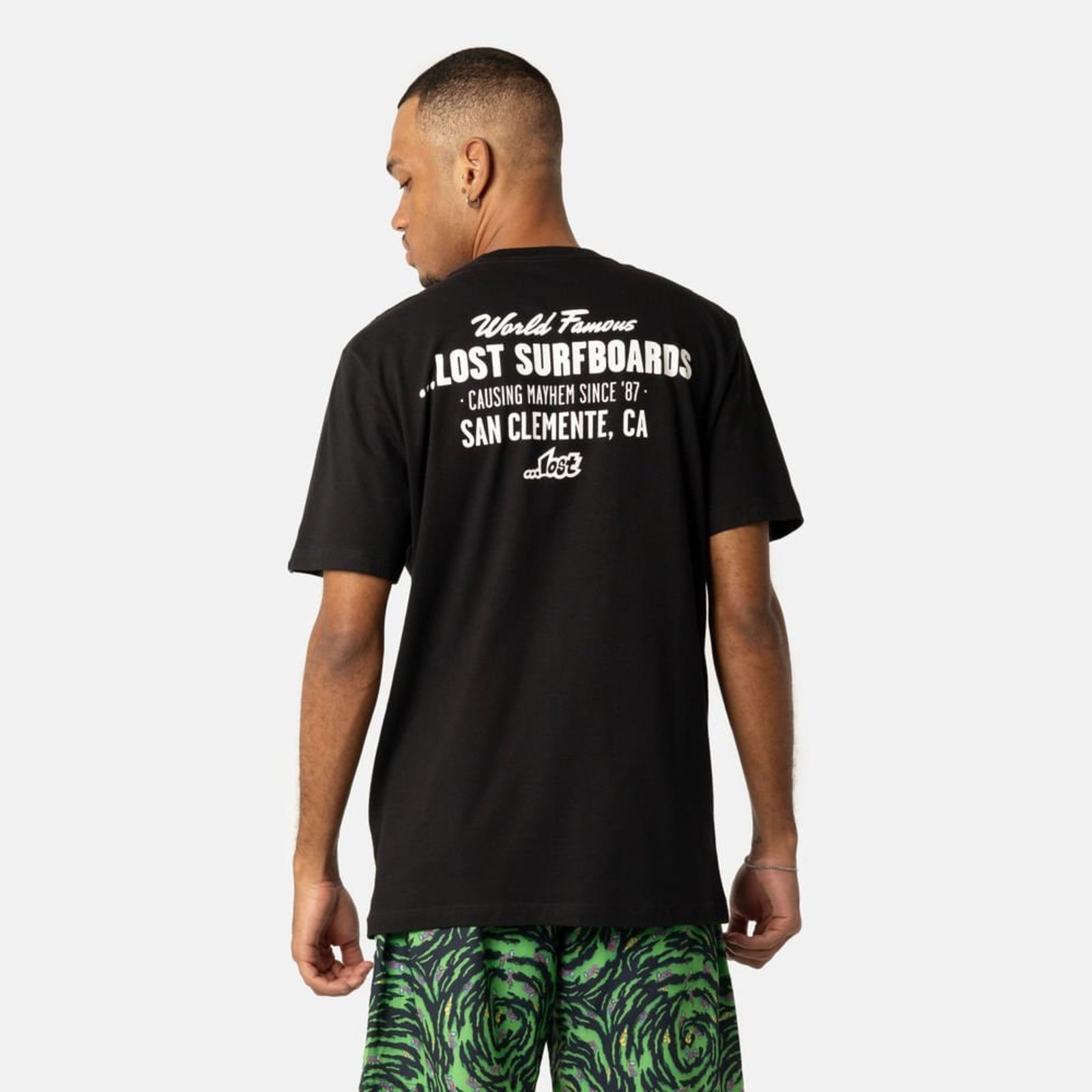 Vista 2 Camiseta Lost Timeless Tee preto Lost preto