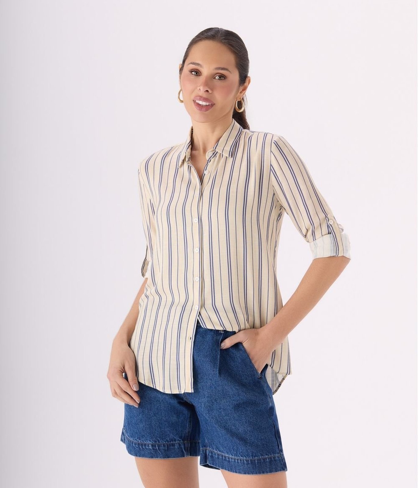Camisa Makenji Listrada Botoes Personalizados Feminina Bege