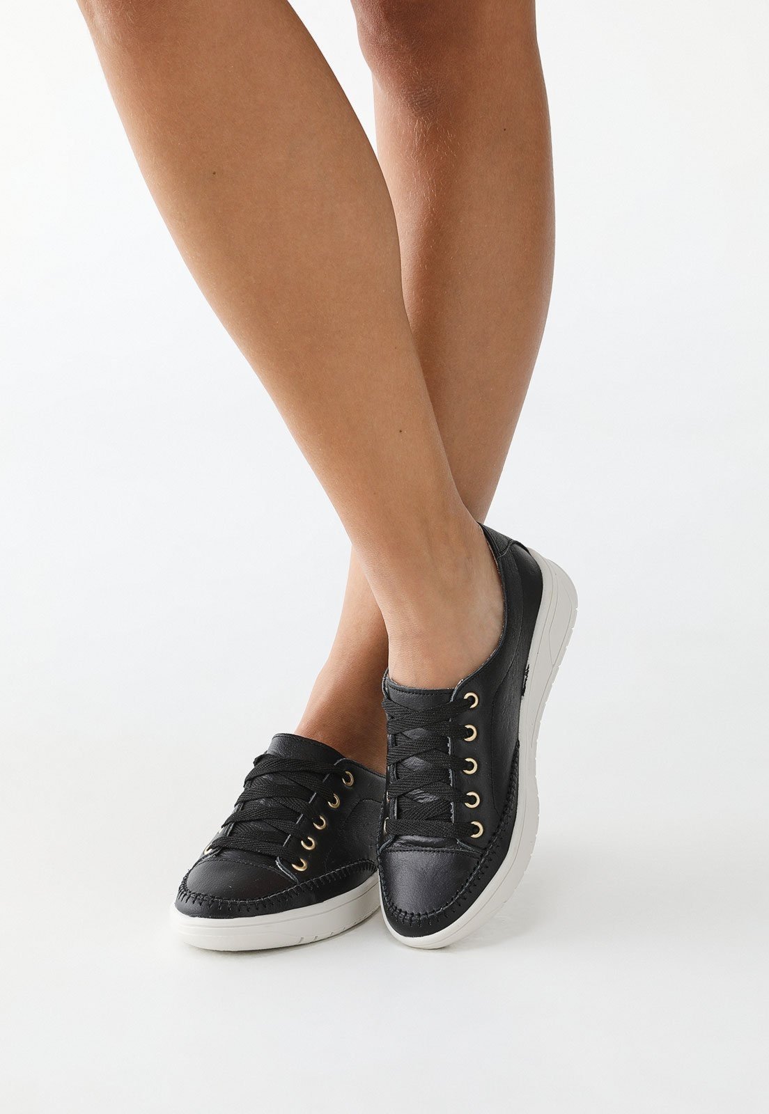 Tênis Casual Feminino Cadarço em Couro Preto