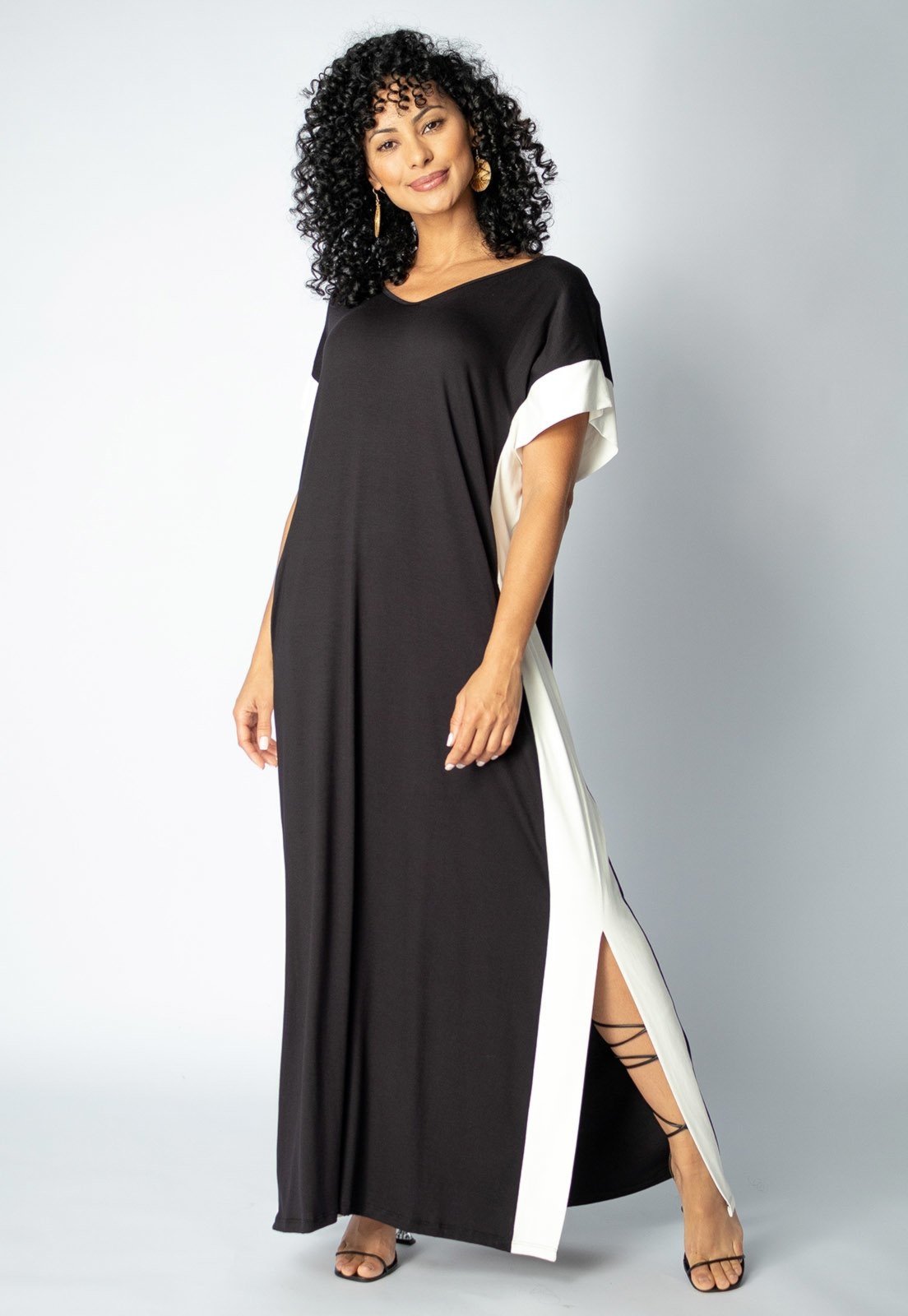 Vestido Bicolor Nheengatu Malha Preto e Branco