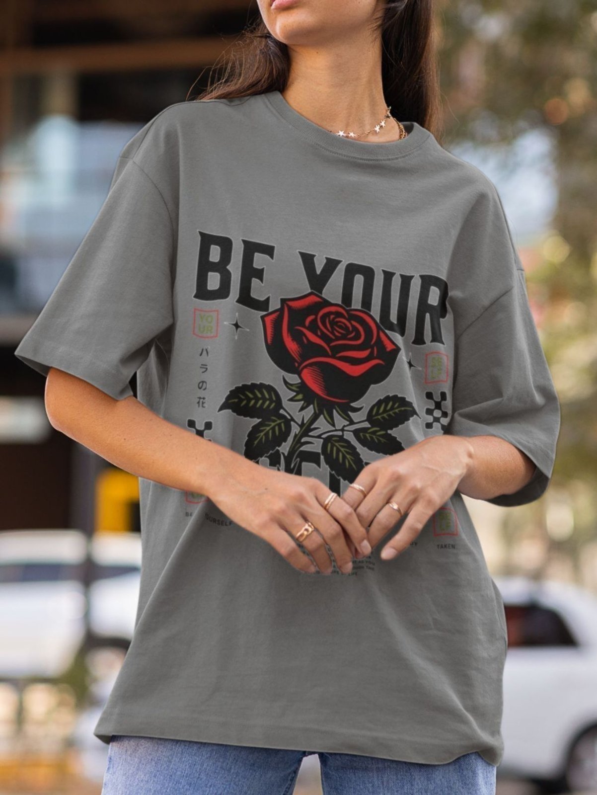 Vista 3 Camiseta Básica Unissex GuGi Flor Be Yourself Chumbo cinza Gugi cinza