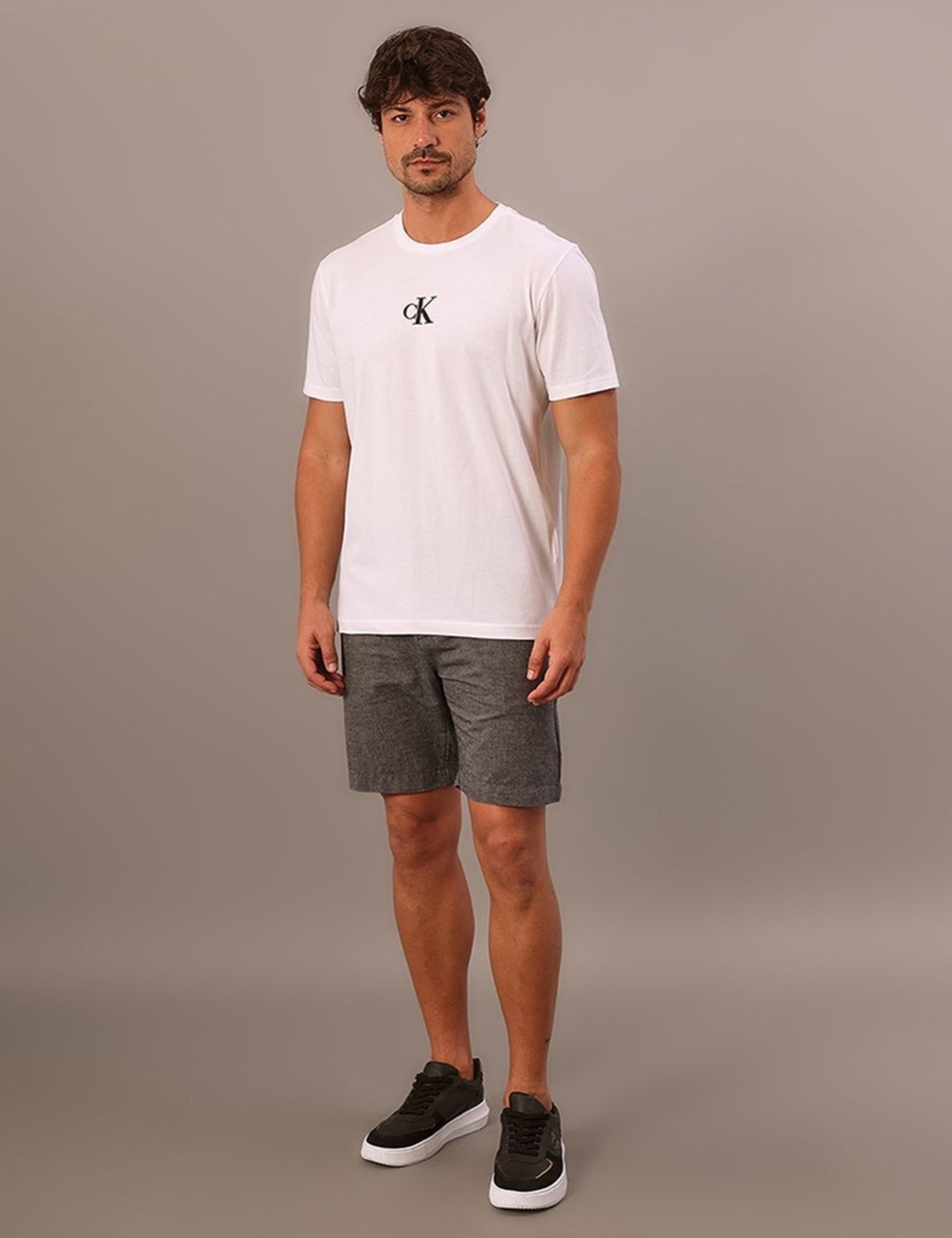 Camiseta Manga Curta Calvin Klein Jeans Masculino Ck Rubber Patch - Branco 2 Calvin Klein Jeans