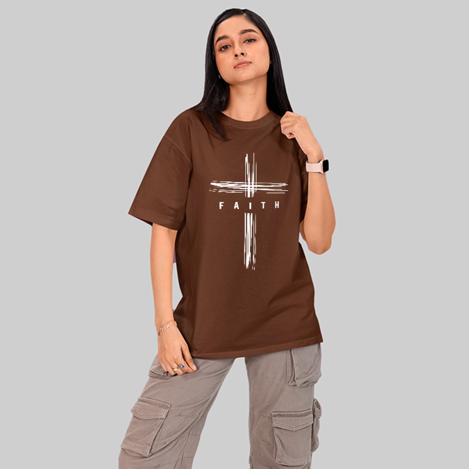 Camiseta Oversized Cruz Faith Urban Style Religiosa Marrom
