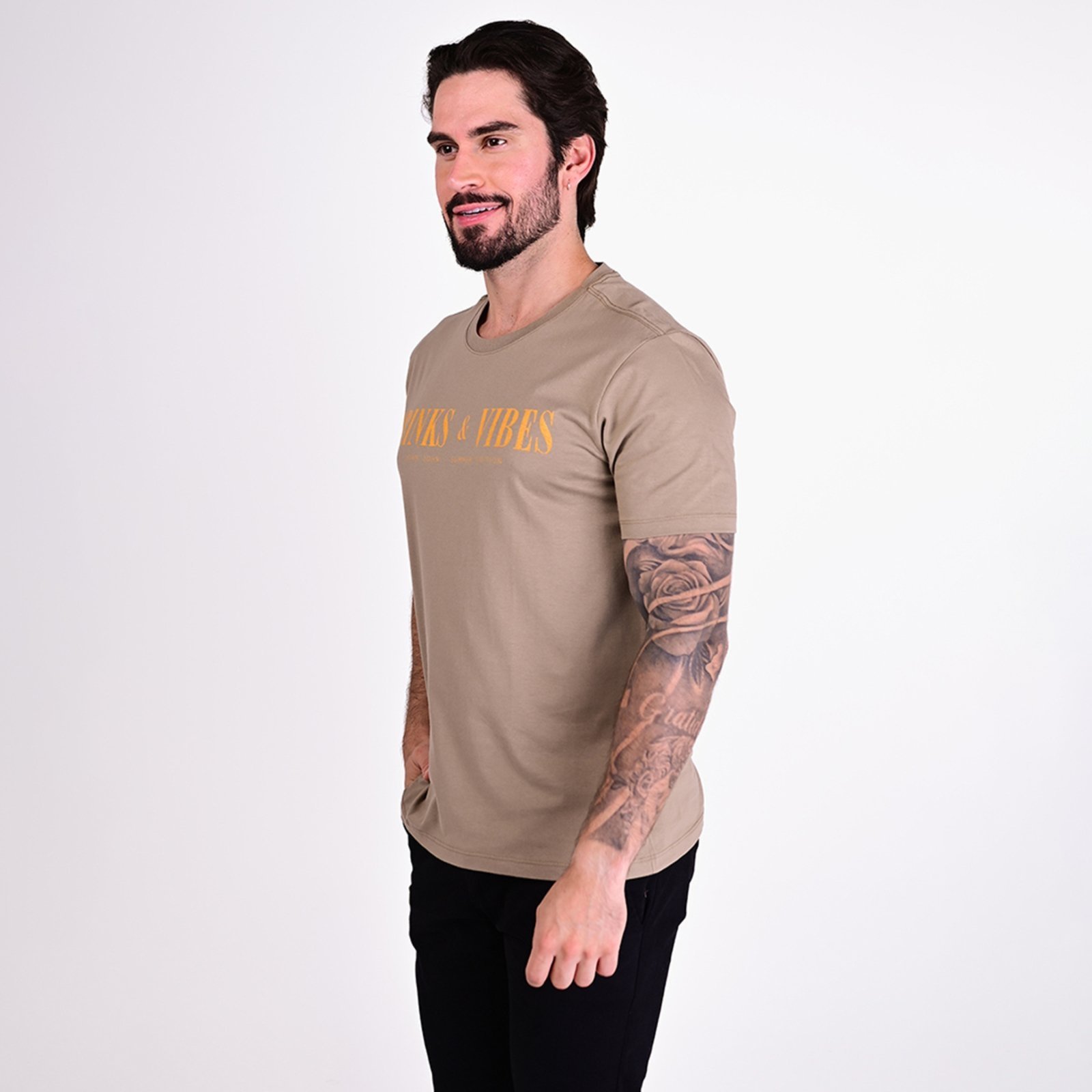 Vista 3 Camiseta John John Drinks Jonh John bege Jonh John bege