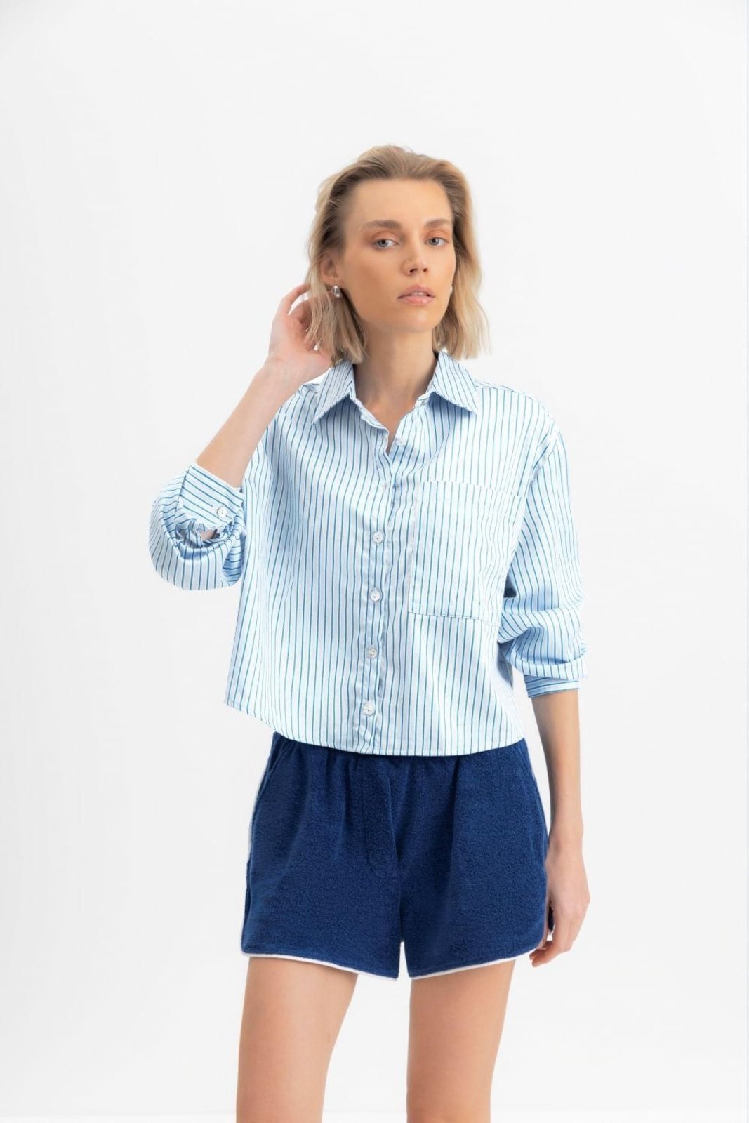 Vista 2 Camisa Feminina Listrada Essendi Escuro azul Essendi azul