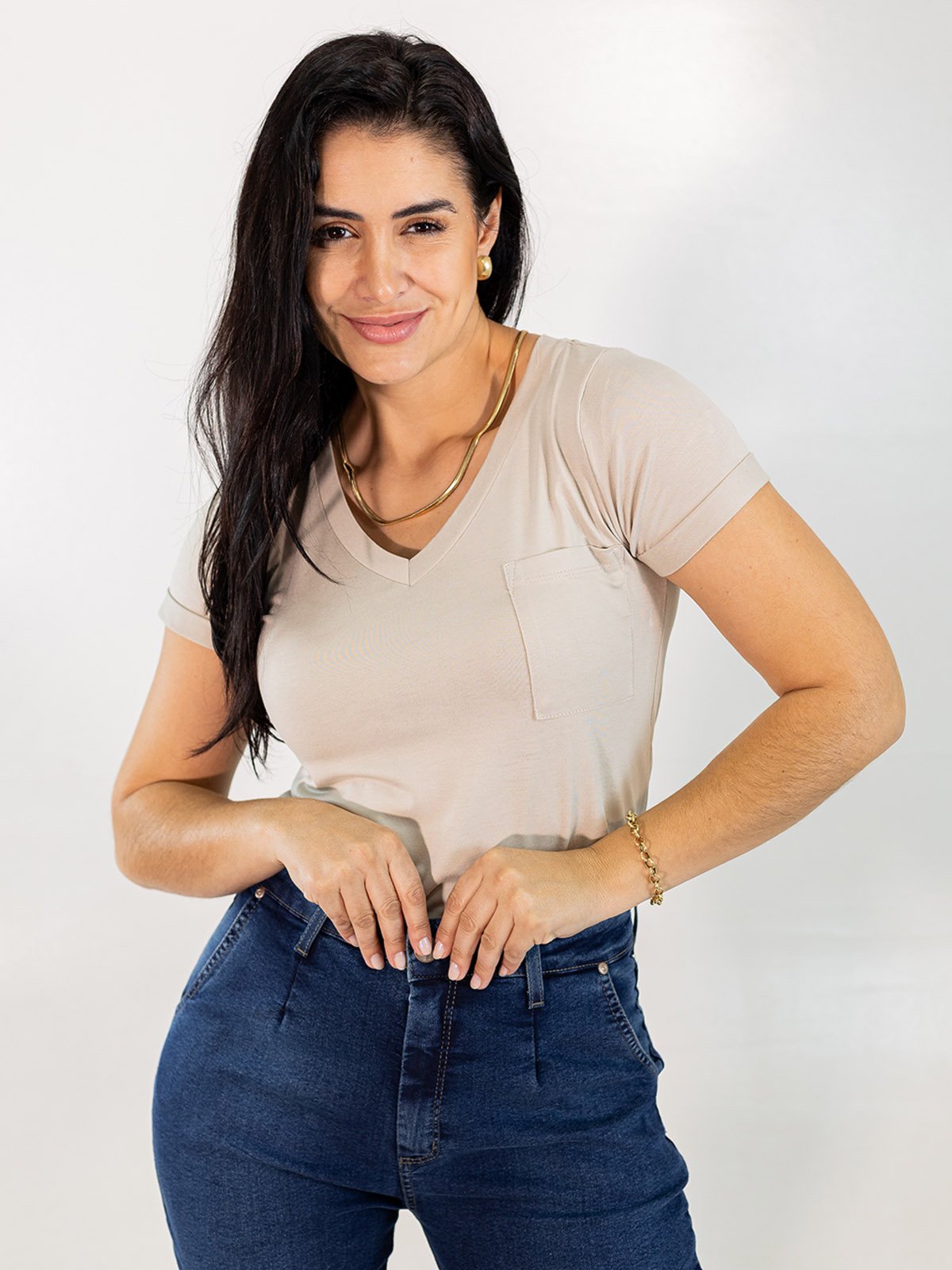 Blusa Feminina Básica Lisa Decote V Manga Curta Com Bolso Anticorpus