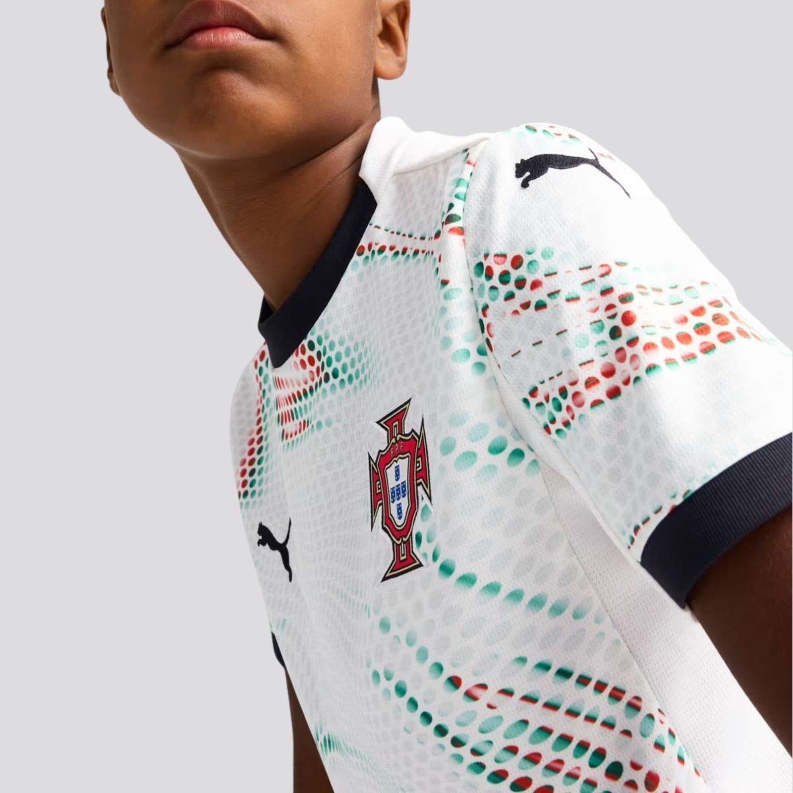 Vista 3 Camisa Puma Portugal Away 2025 Juvenil branco Puma branco