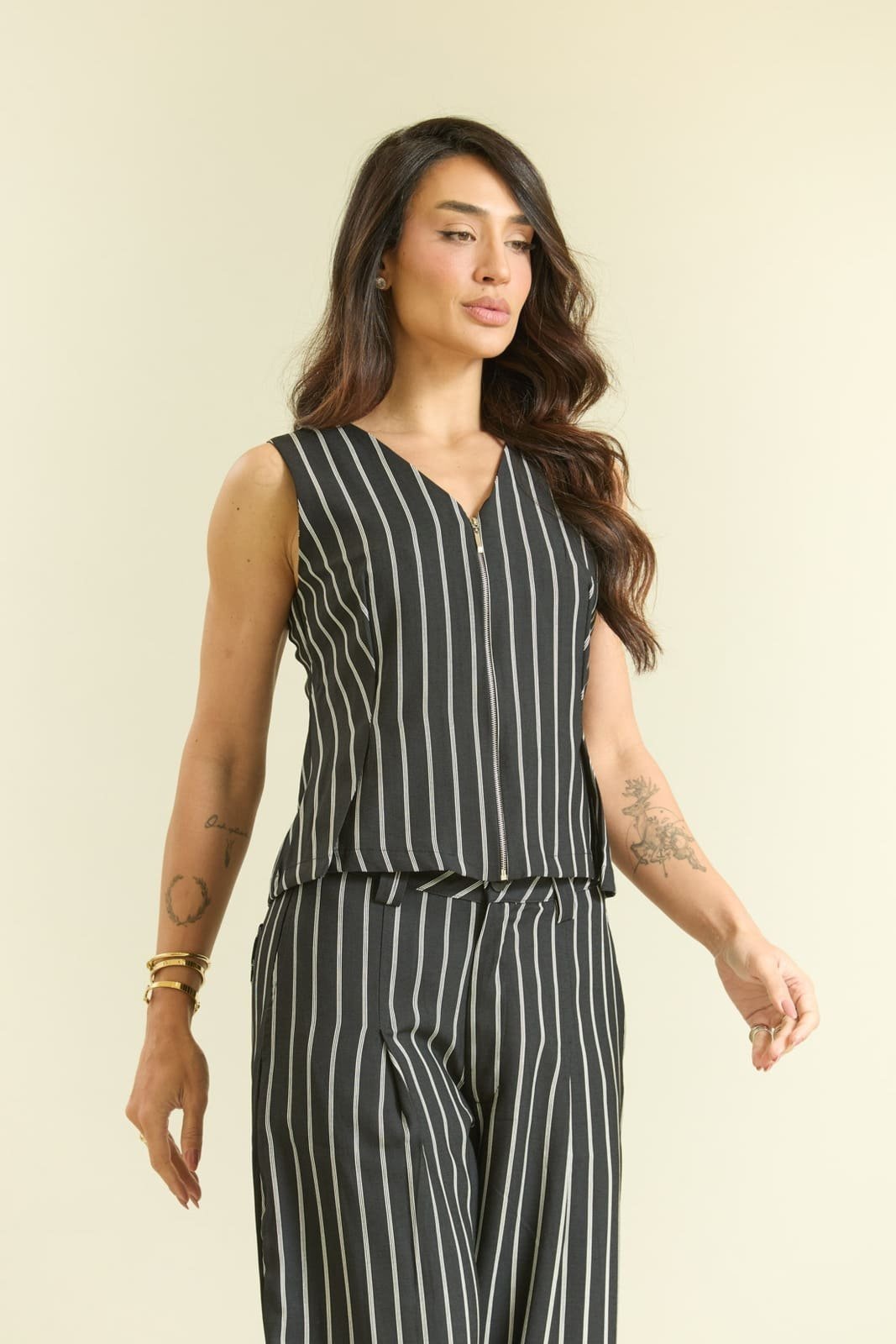 Blusa Regata Feminina Risca de Giz com Zíper Lemier Collection Preto