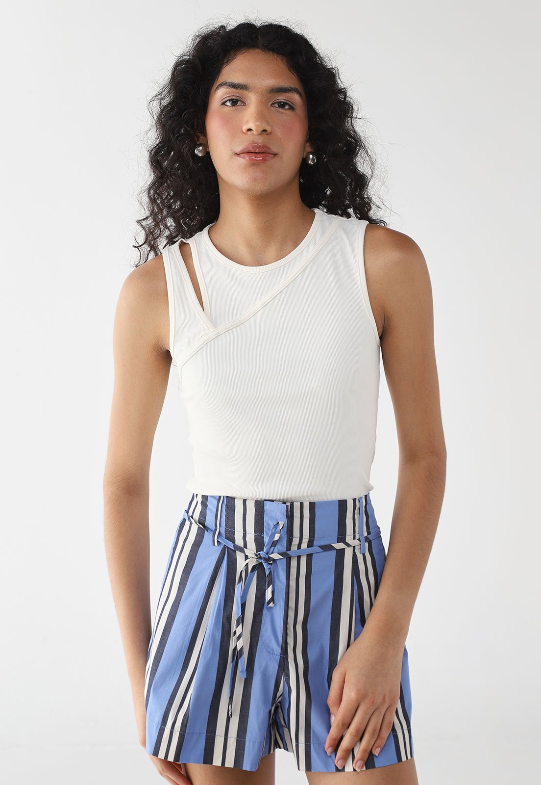 Blusa Feminina My Favorite Recorte Assimétrico Off-White