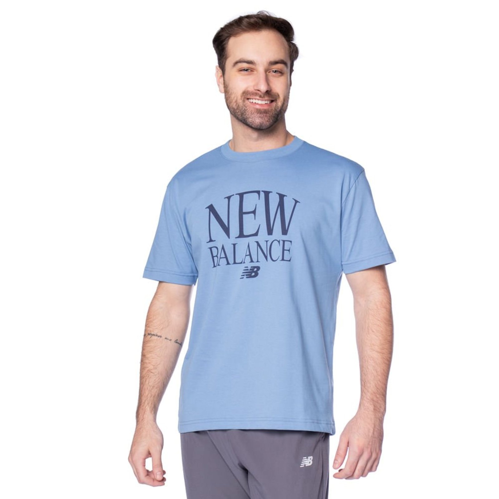 Camiseta Masculina New Balance Reimagined Relaxed Azul