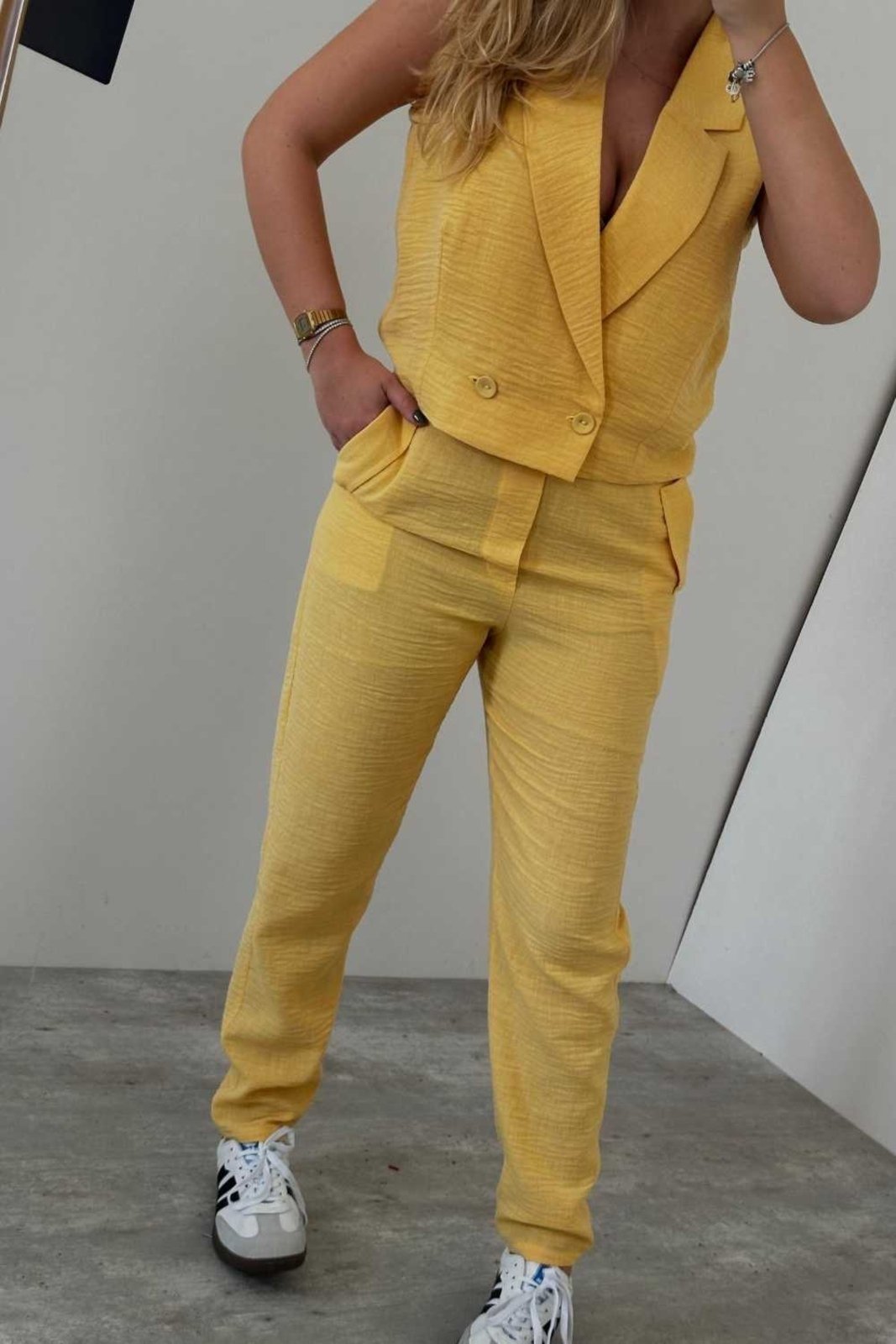 Vista 3 Calça Vanibele Alfaiataria Manteiga amarelo amarelo