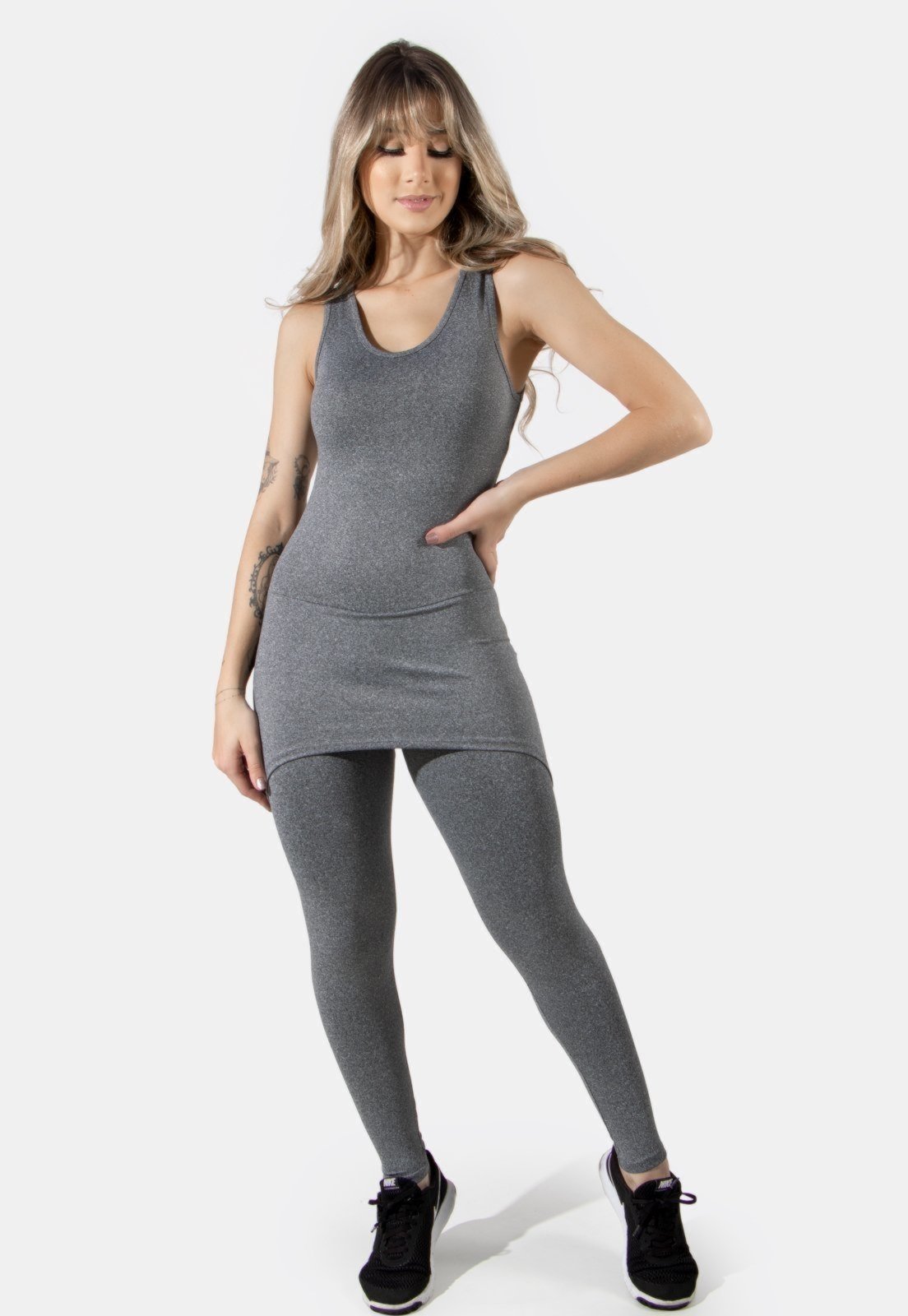 Macacão 4 Estações Liso Saia Longo Tapa Bumbum Fitness Fitness Cinza