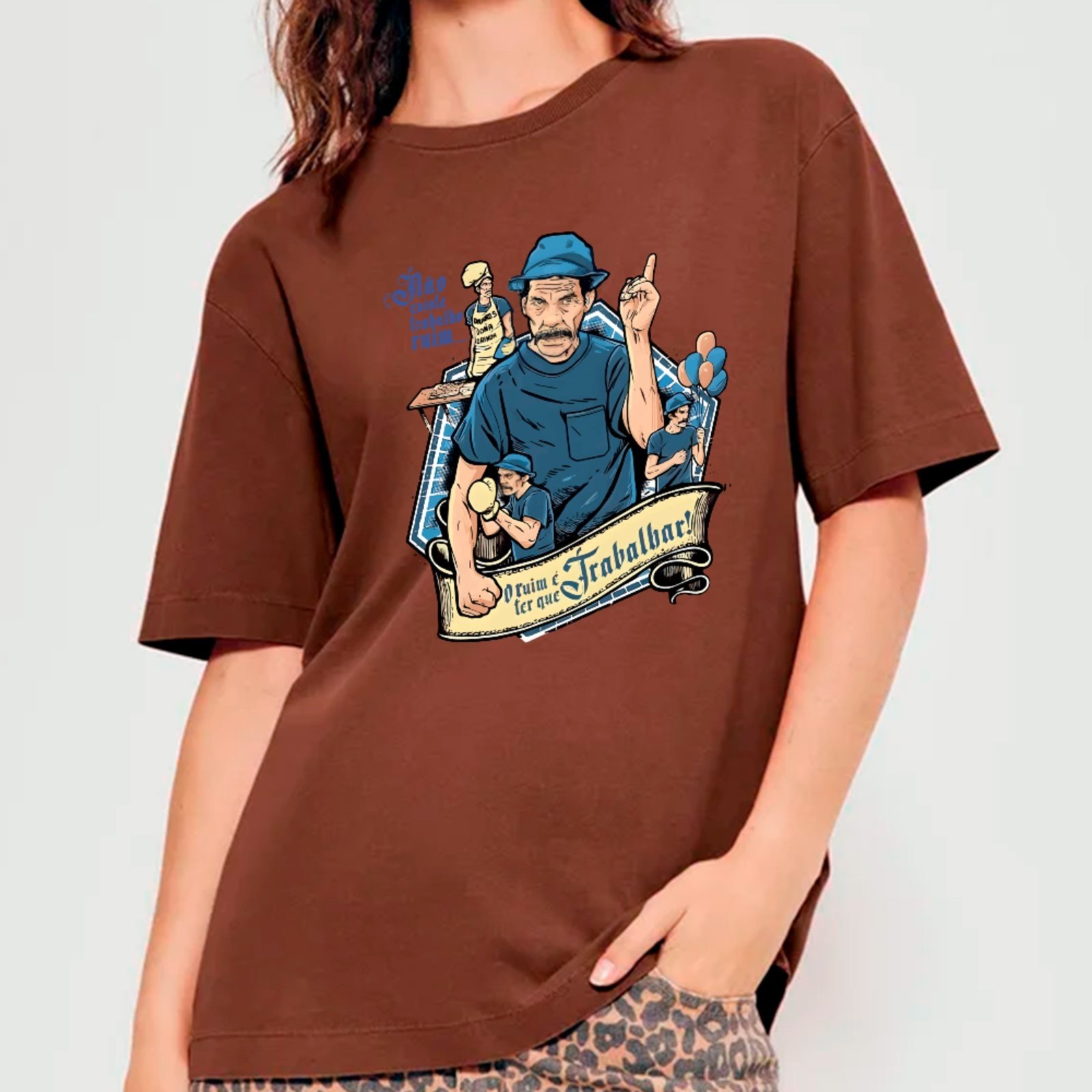 Vista 2 Camiseta Ousy Oversized Realidade do Trabalhador Unissex preto ousy preto