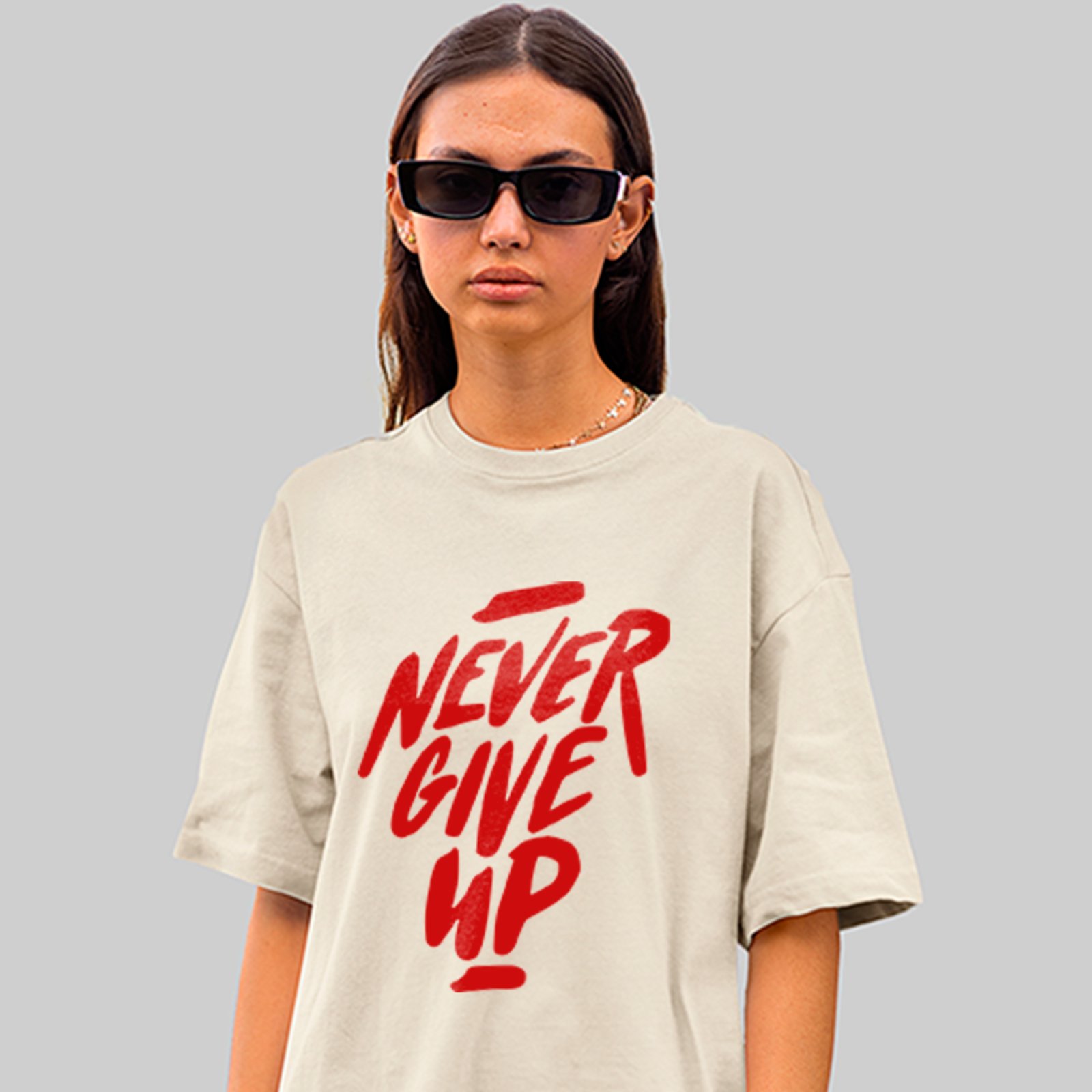 Camiseta Oversized Never Give Up Motivacional Unissex Off White