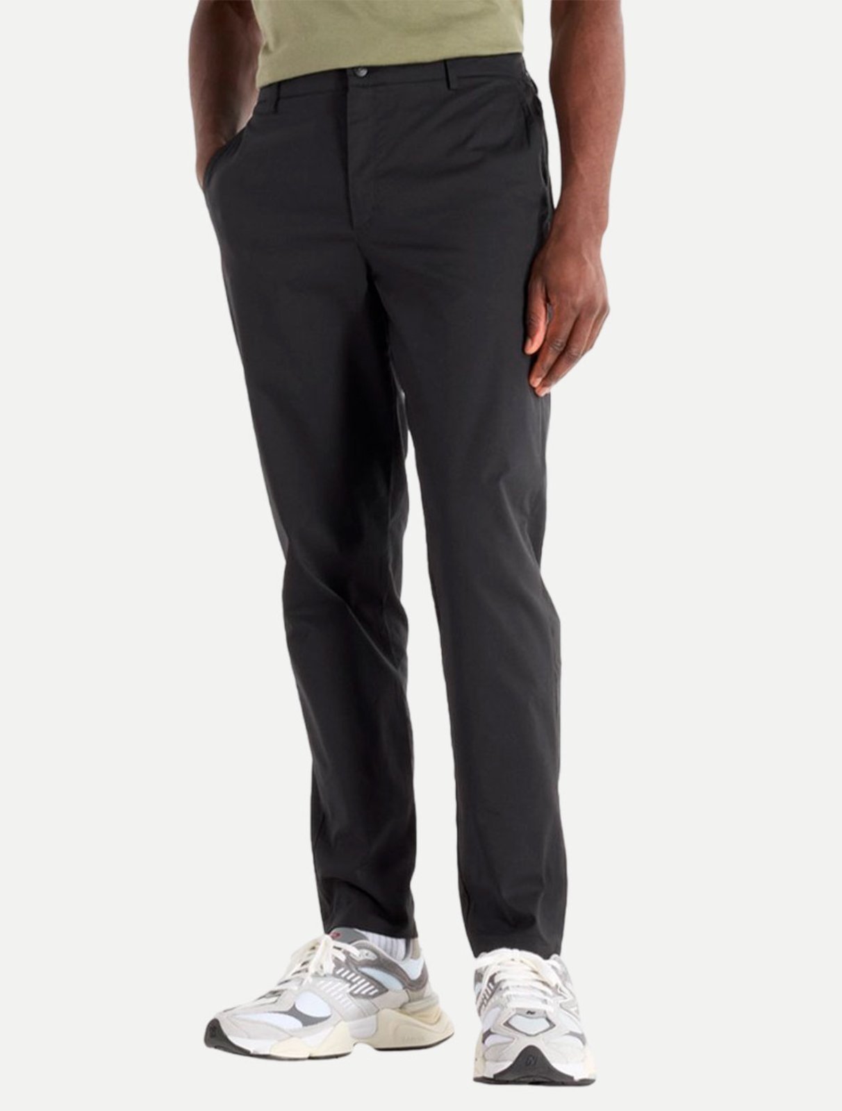 Calça New Balance Masculina Regular Alfaiataria Esportiva Athletics Tapared 30 Preta