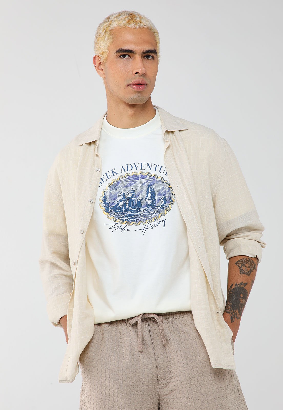 Camiseta Masculina Hering Estampa Náutica Off-White