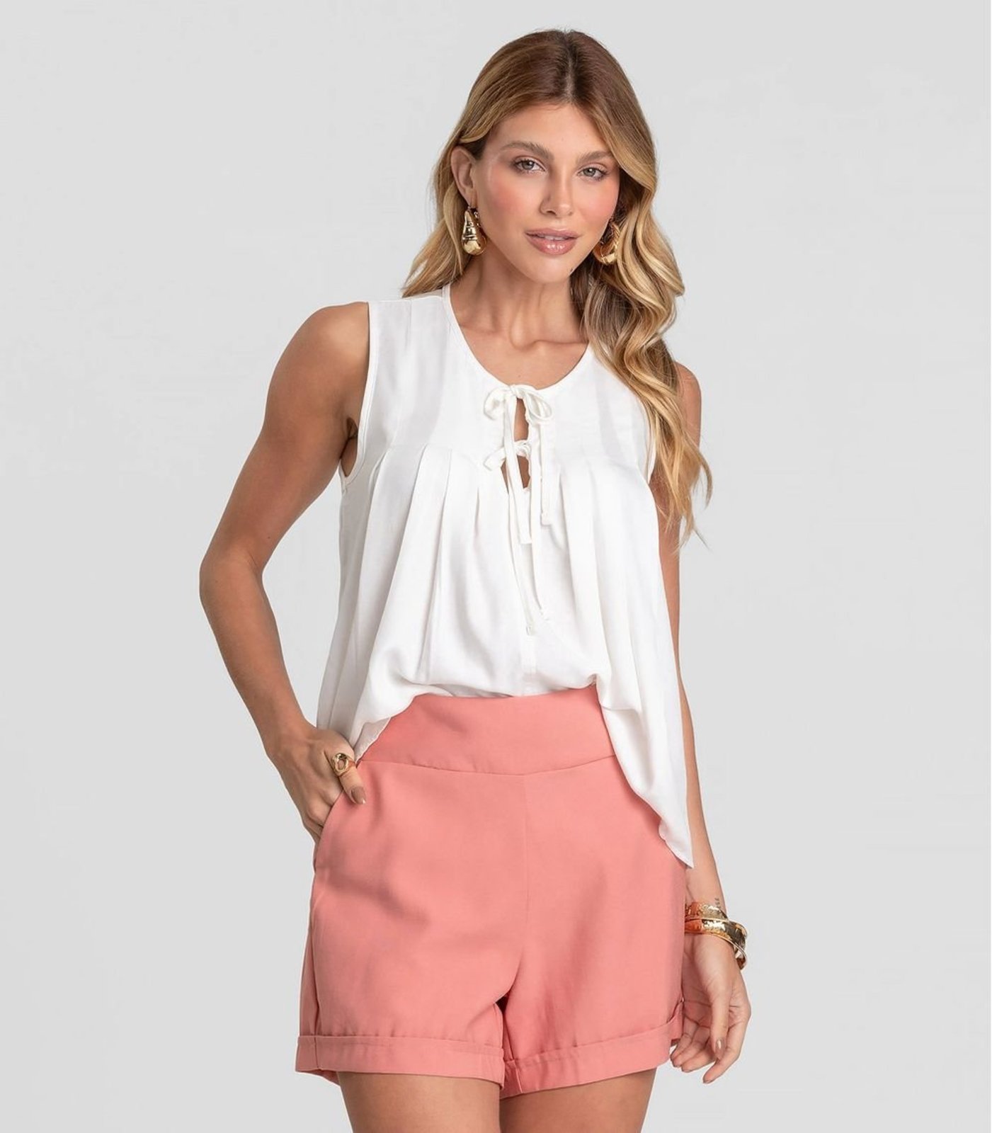 Vista 2 Shorts Feminino Cós Largo Em Alfaiataria Dianna preto Dianna preto