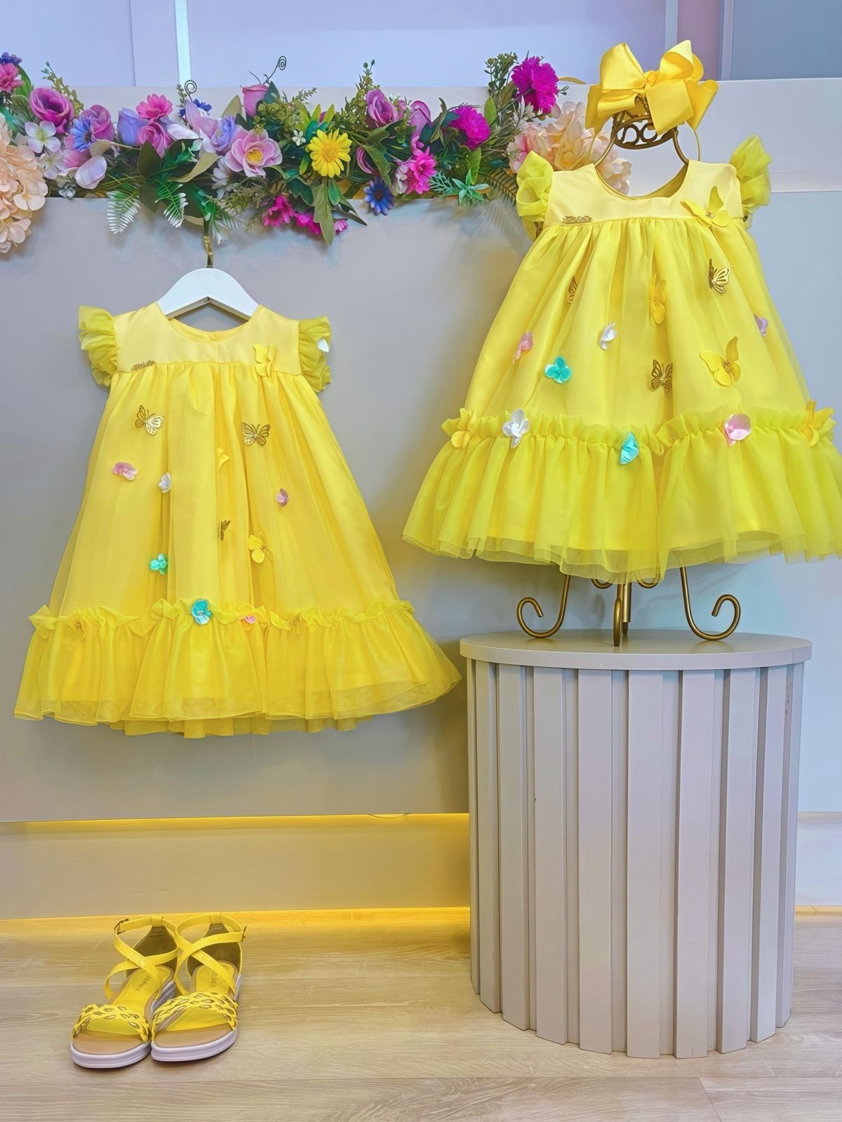 Infantil - Vestido Festa Amarelo Jardim das Borboletas Florista Casamento Dama Daminha Social Menina Pérolas Princesa Rodado Aniversário Luxo