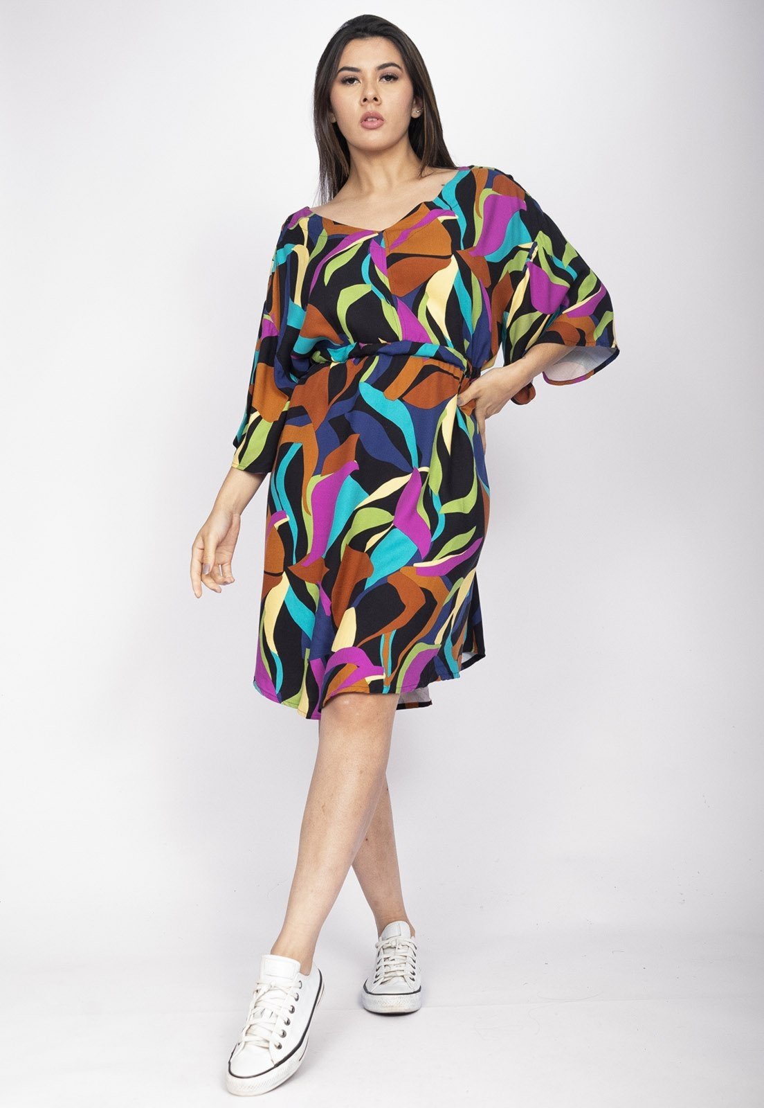 Vestido Curto CabanaFree Caaxixá Viscose com Cordão na Cintura Estampa Aurora Urbana