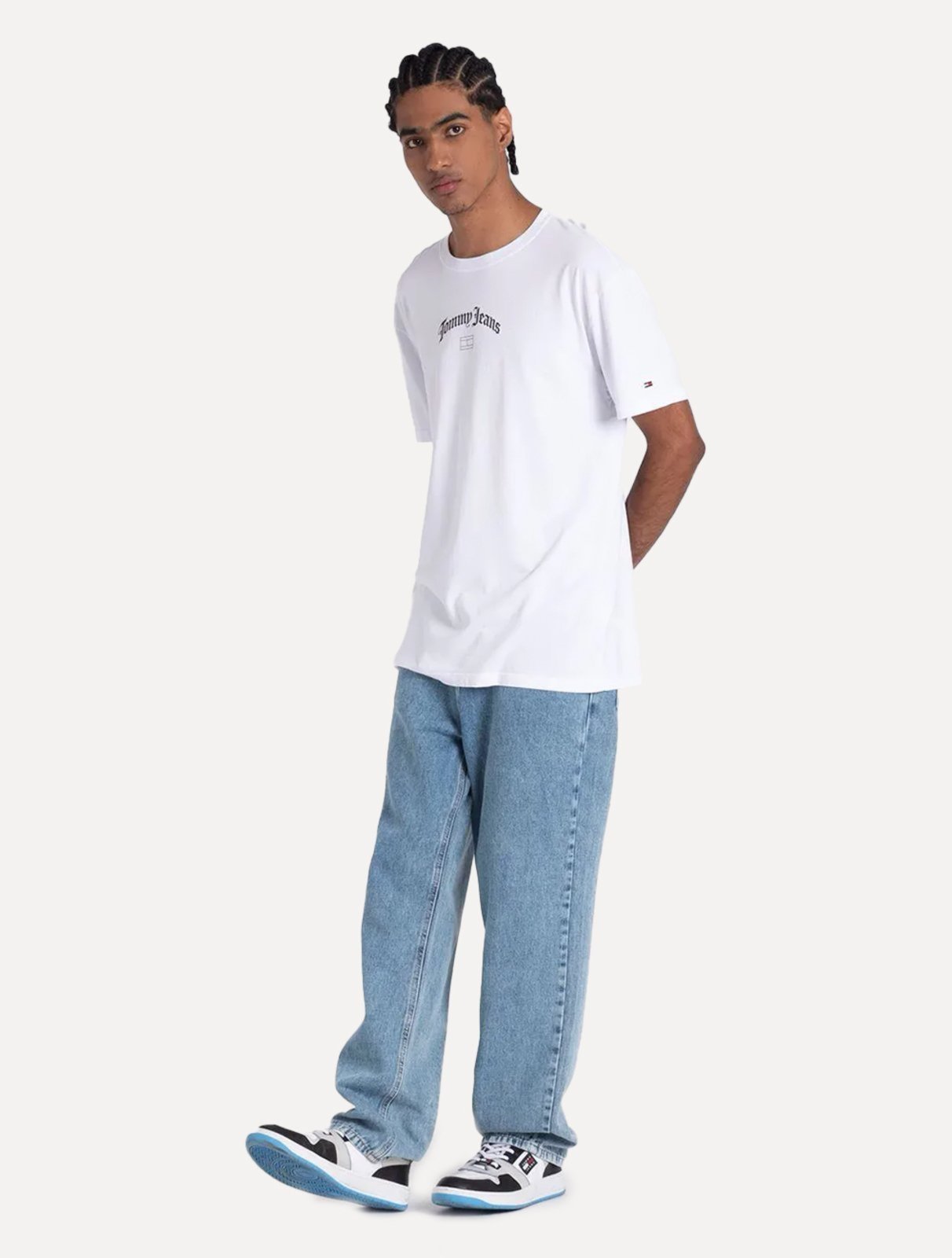 Vista 3 Camiseta Tommy Jeans Masculina Regular Grunge Arch Branca branco Tommy Jeans branco
