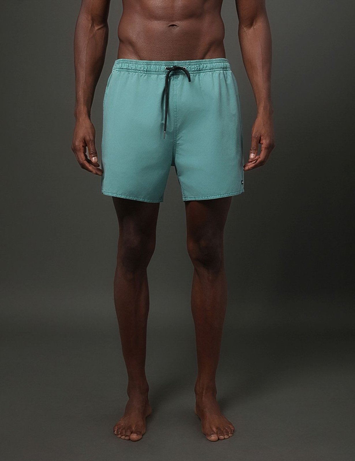 Vista 2 Shorts D'Água Masculino Pigmento Calvin Klein Swimwear Calvin Klein Jeans verde Calvin Klein Jeans verde