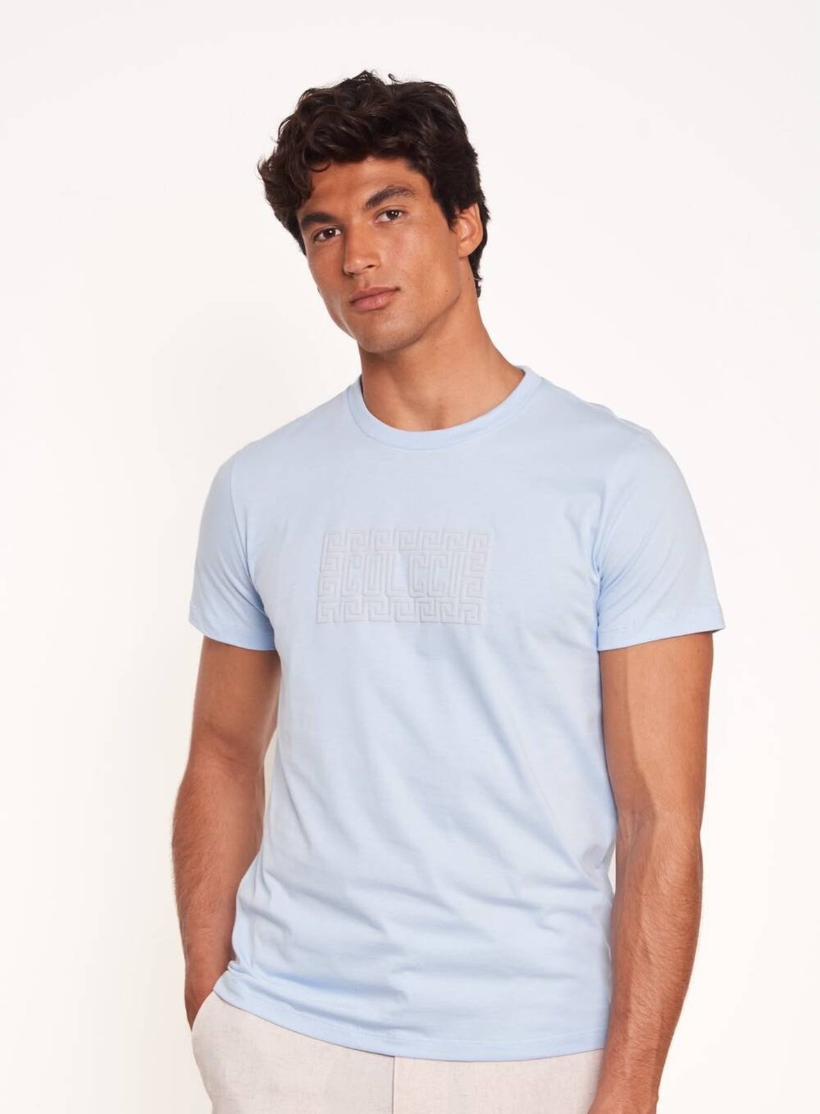 Camiseta Masculina com Logo em Relevo Colcci Azul Elureo