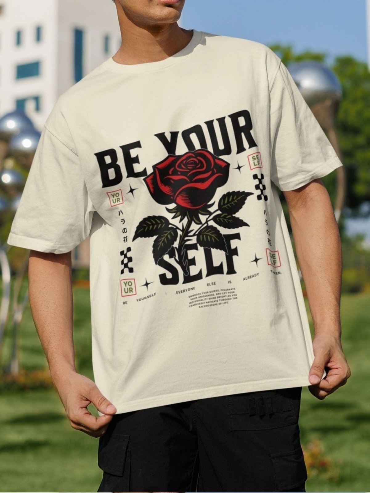Camiseta Básica Unissex GuGi Flor Be Yourself Off White