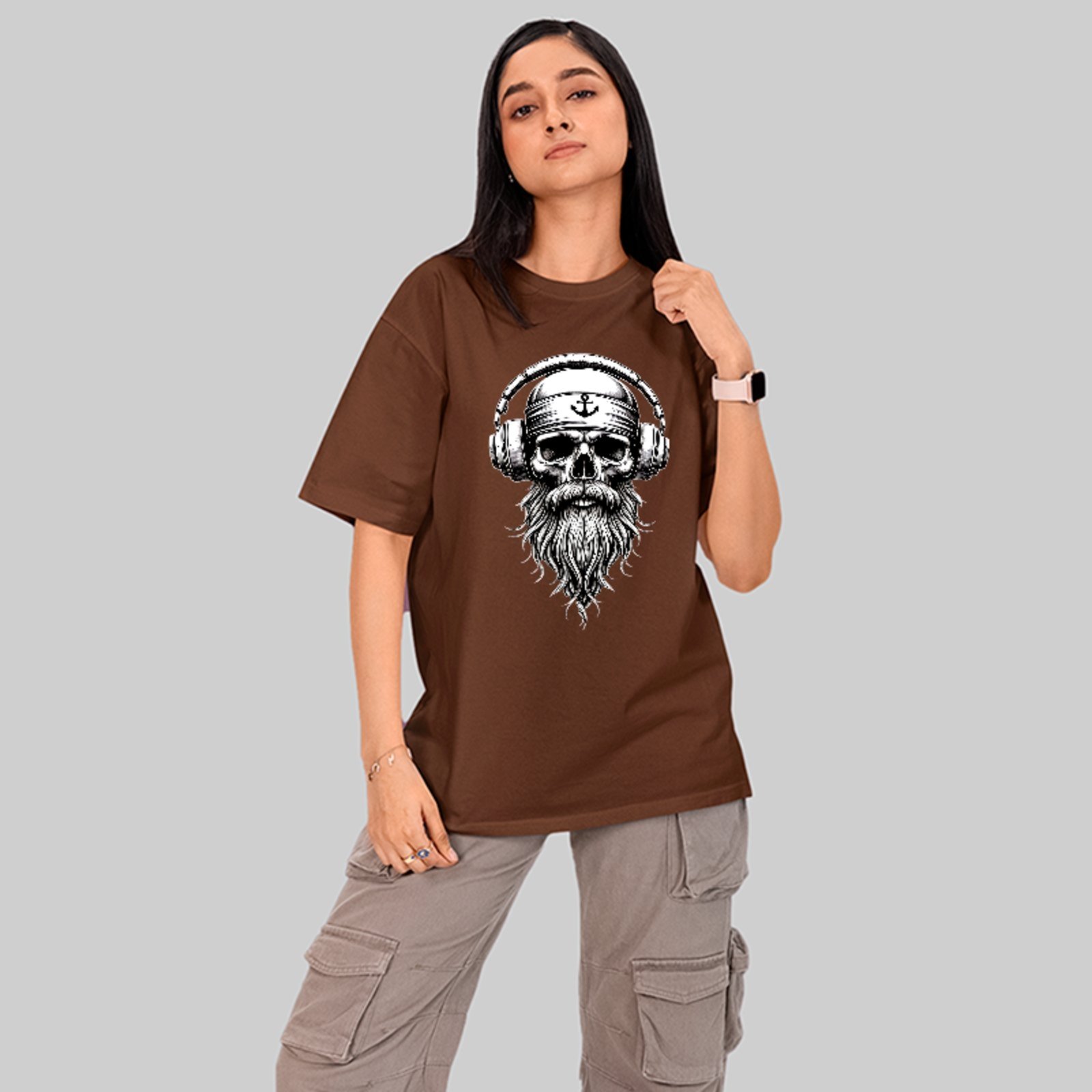 Camiseta Oversized Premium Skull Beard Headphones Streetwear Unissex Marrom