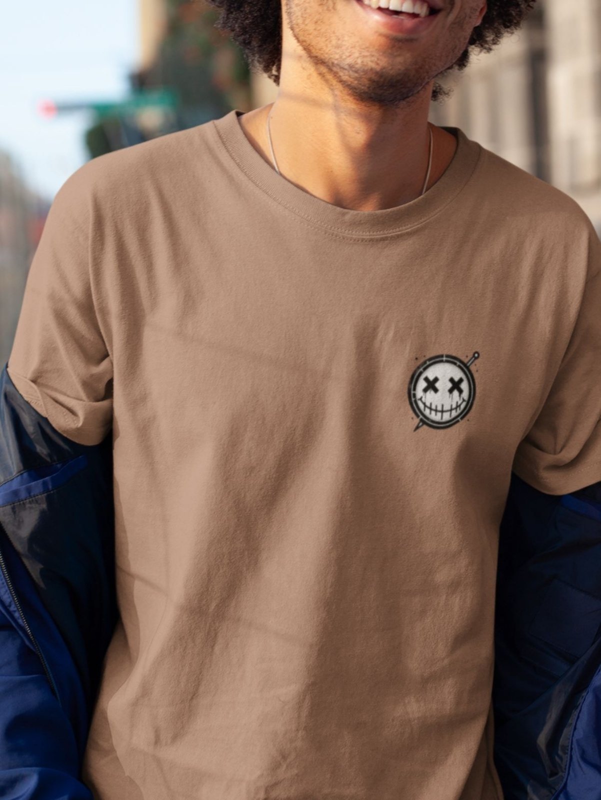 Vista 3 Camiseta Masculina Plus Size Premium Confortável T-shirt Estampada Smile Peito Caqui Gugi cáqui caqui Gugi cáqui caqui