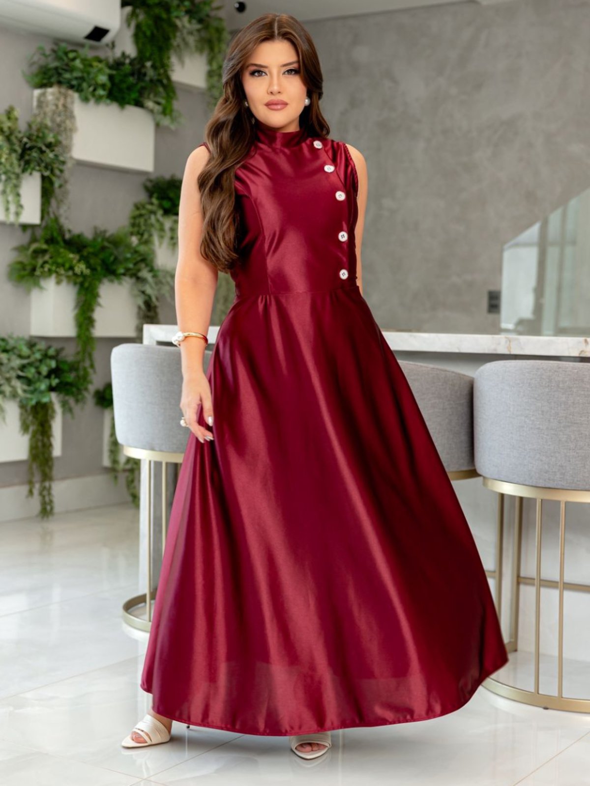 Vestido de Festa Elegante sem Manga em Cetim com Brilho Moda Evangélica Marsala