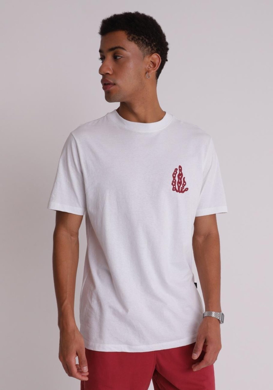 Camiseta em algodão estampa coral reefs