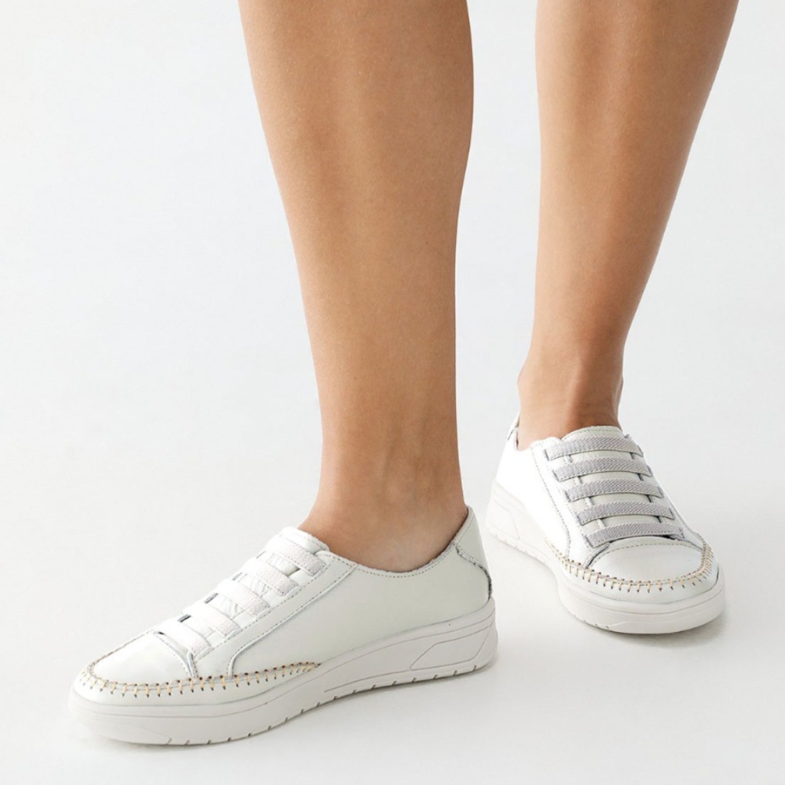 Tênis Branco Básico Casual Feminino em Couro Elástico