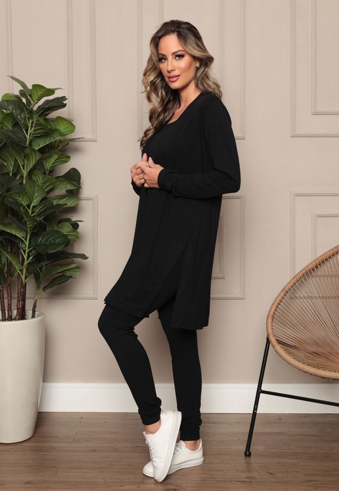 Vista 3 Conjunto Feminino Três Peças Calça Regata e Cardigan Tecido Moletinho Moda Casual Inverno Docce Mulher preto Docce Mulher preto