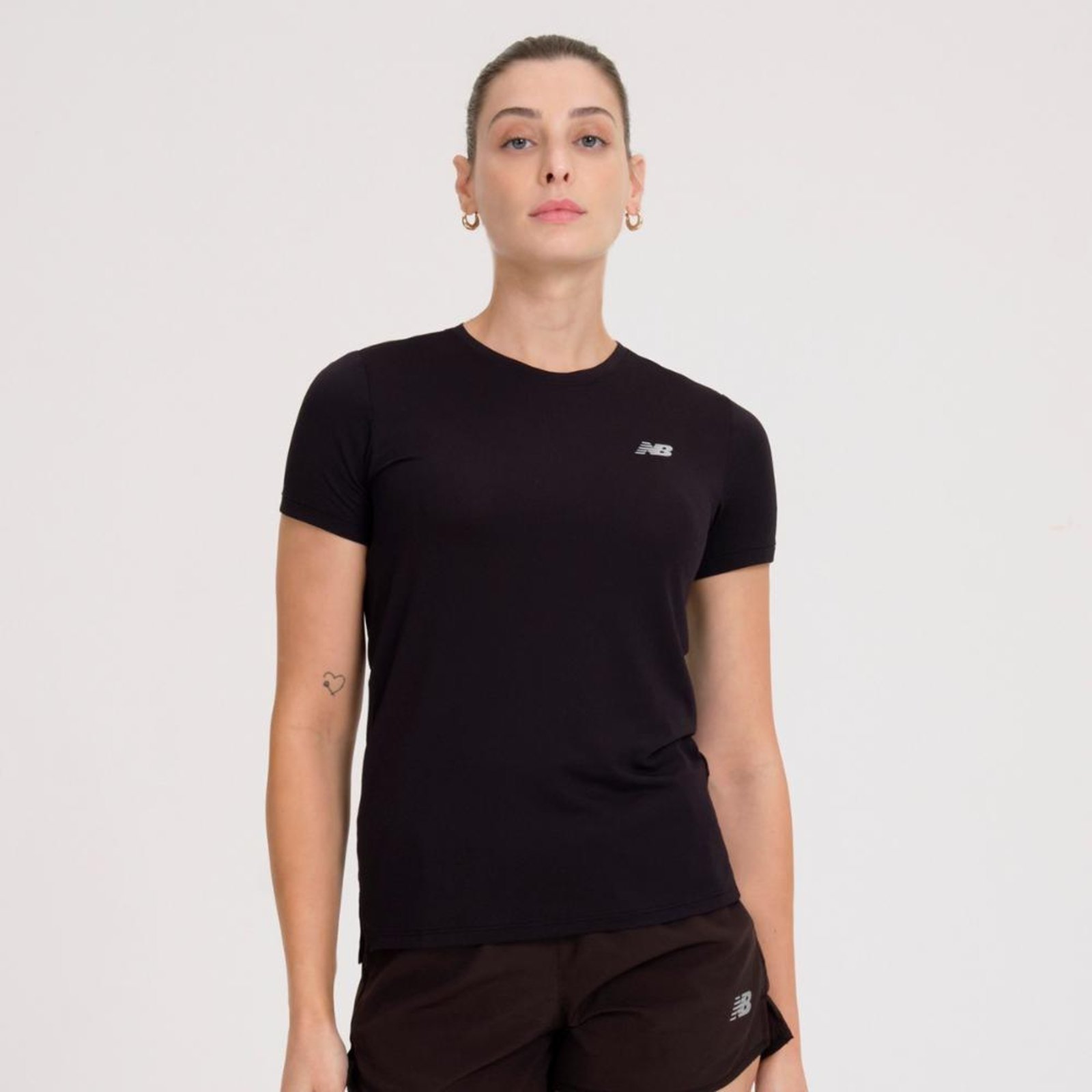 Camiseta New Balance Sport Essentials Feminina