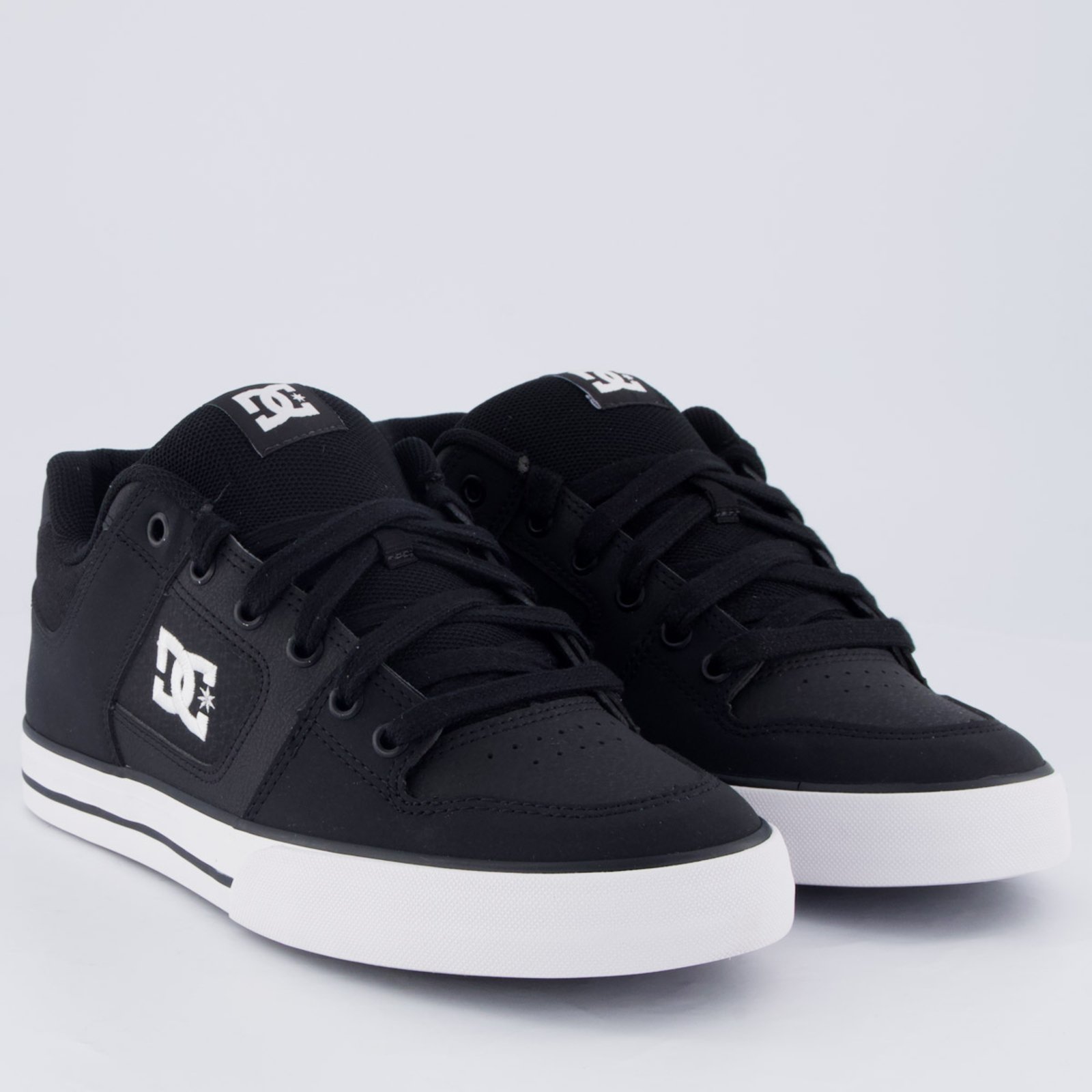 Vista 3 Tênis DC Shoes Pure e Branco preto DC Shoes preto