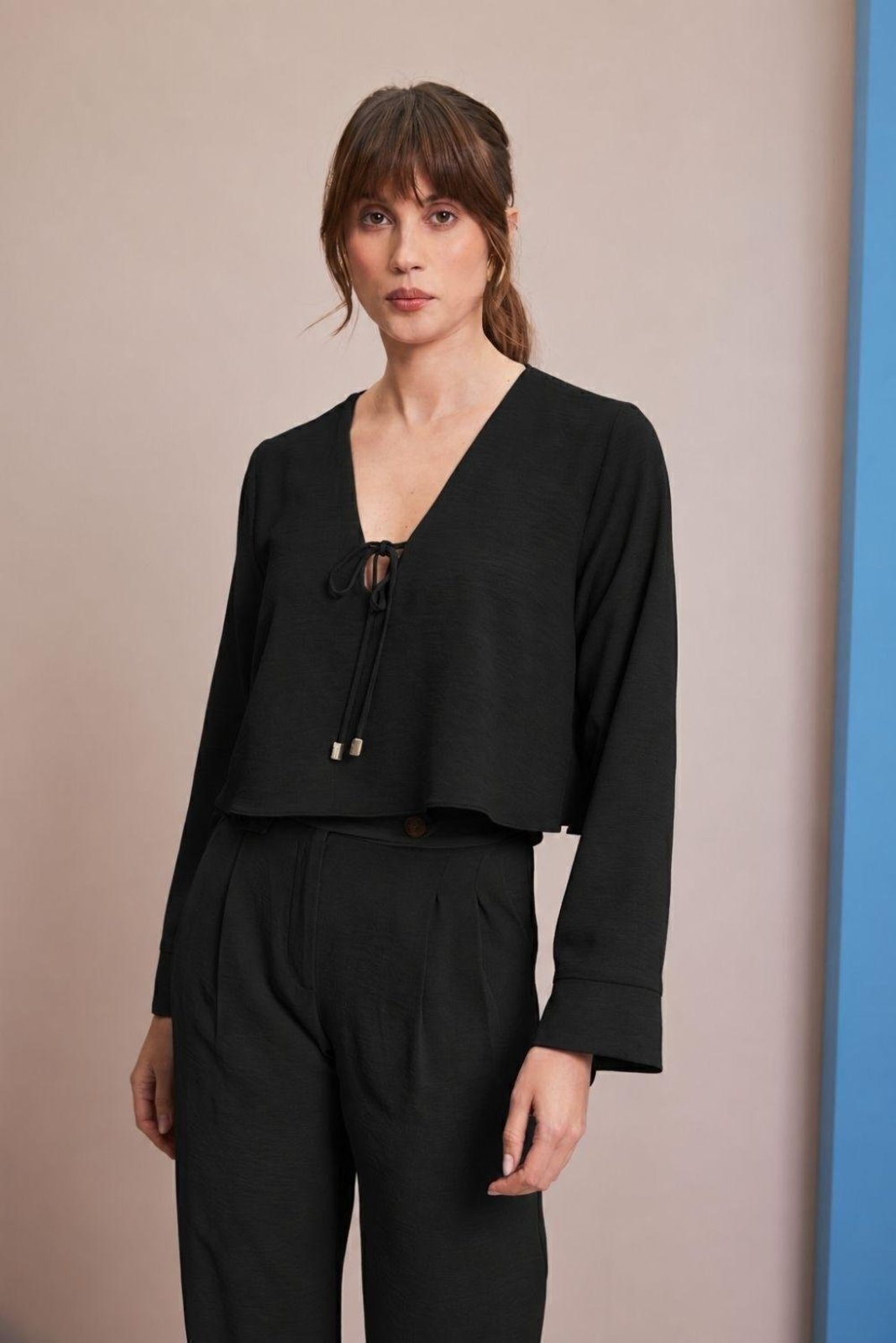 Blusa Básica Manga Longa Carlota Costa Preto