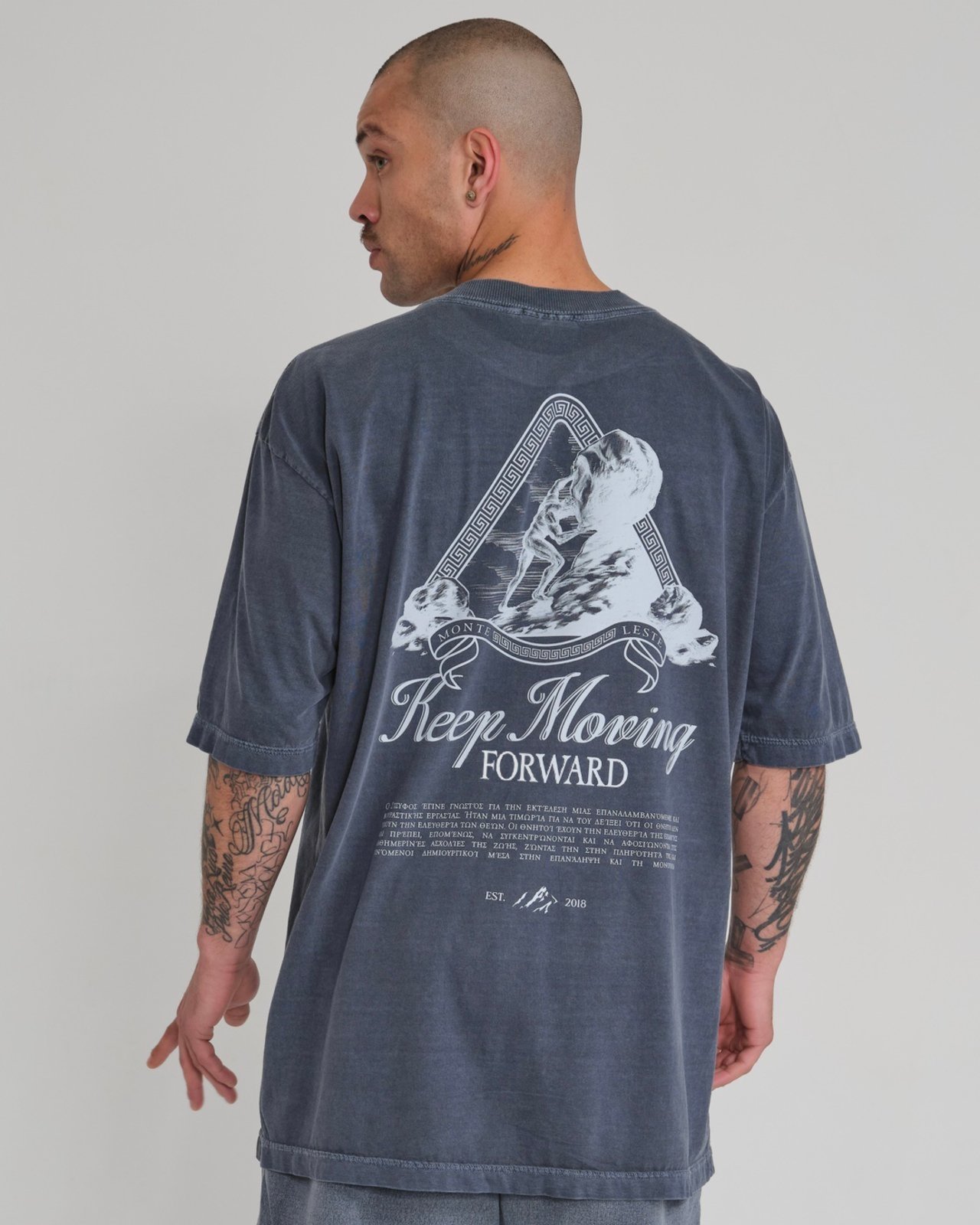 Camiseta Oversized Estampada Moving