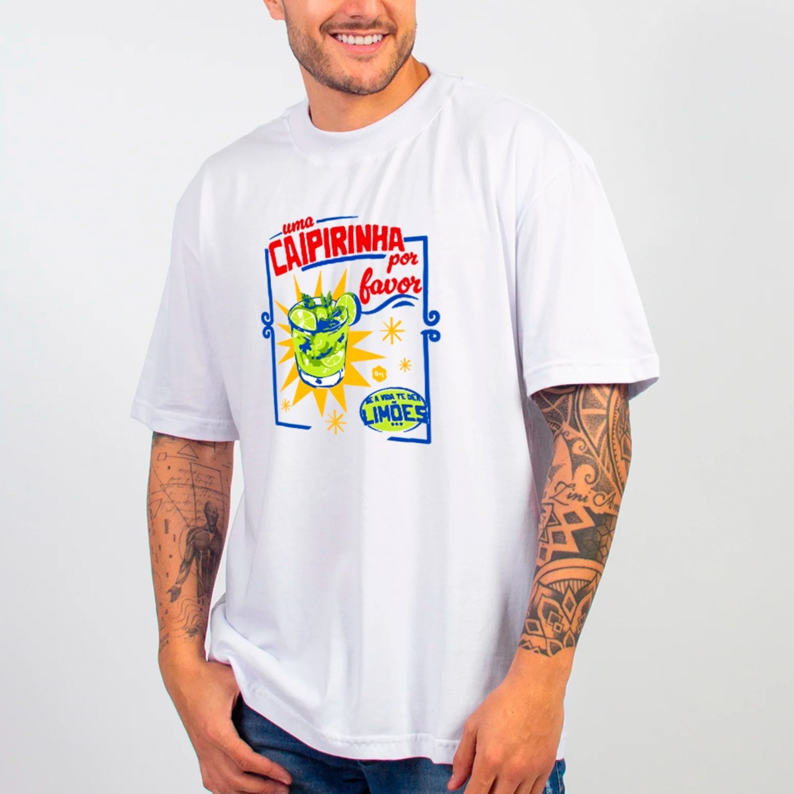 Vista 2 Camiseta Ousy Básica Caipirinha Vibe de Verão Unissex preto ousy preto