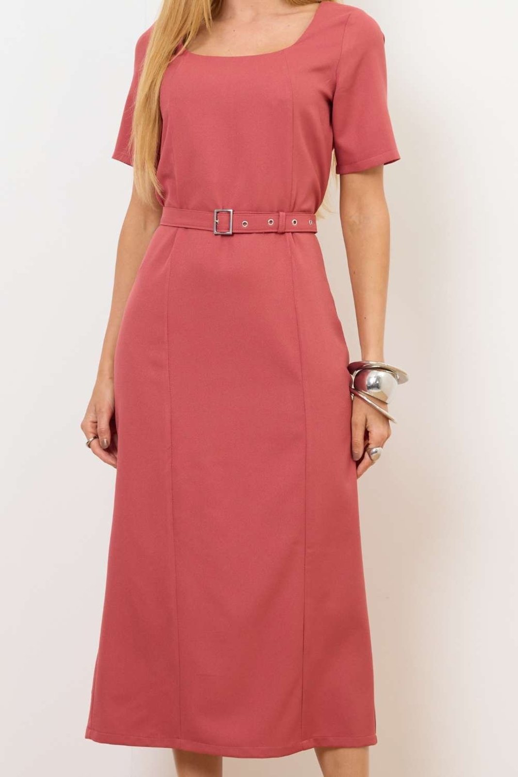 Vestido Vanibele Midi Goiaba