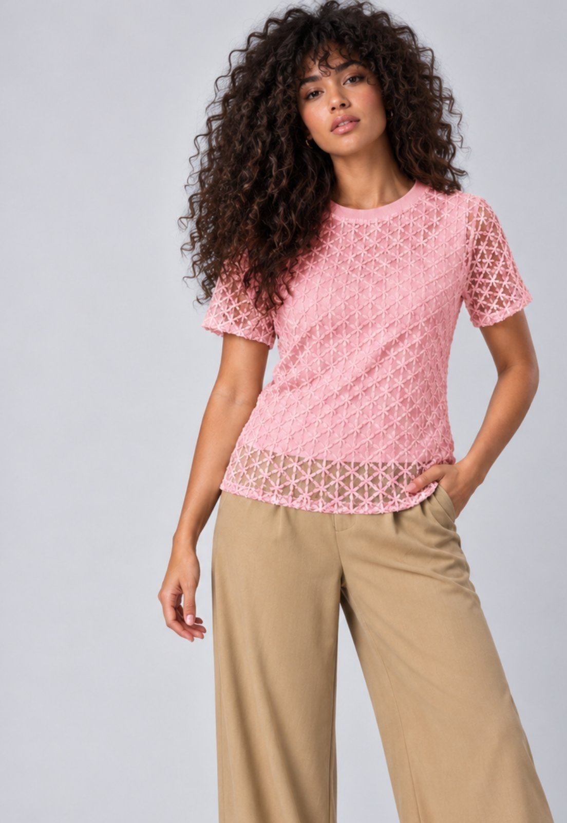 Blusa de Tule Bordado Manga Curta e Gola Redonda Salvatore Rosa