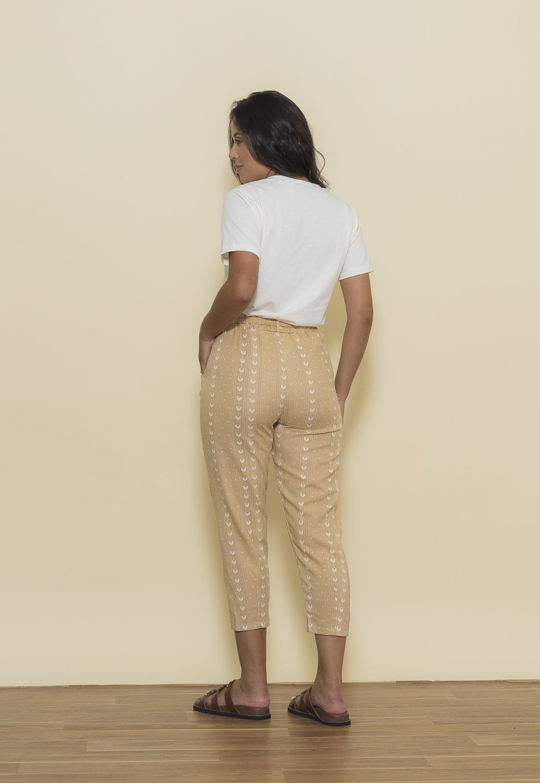 Vista 3 Calça Aura Linho Viscose Tulipas bege bege