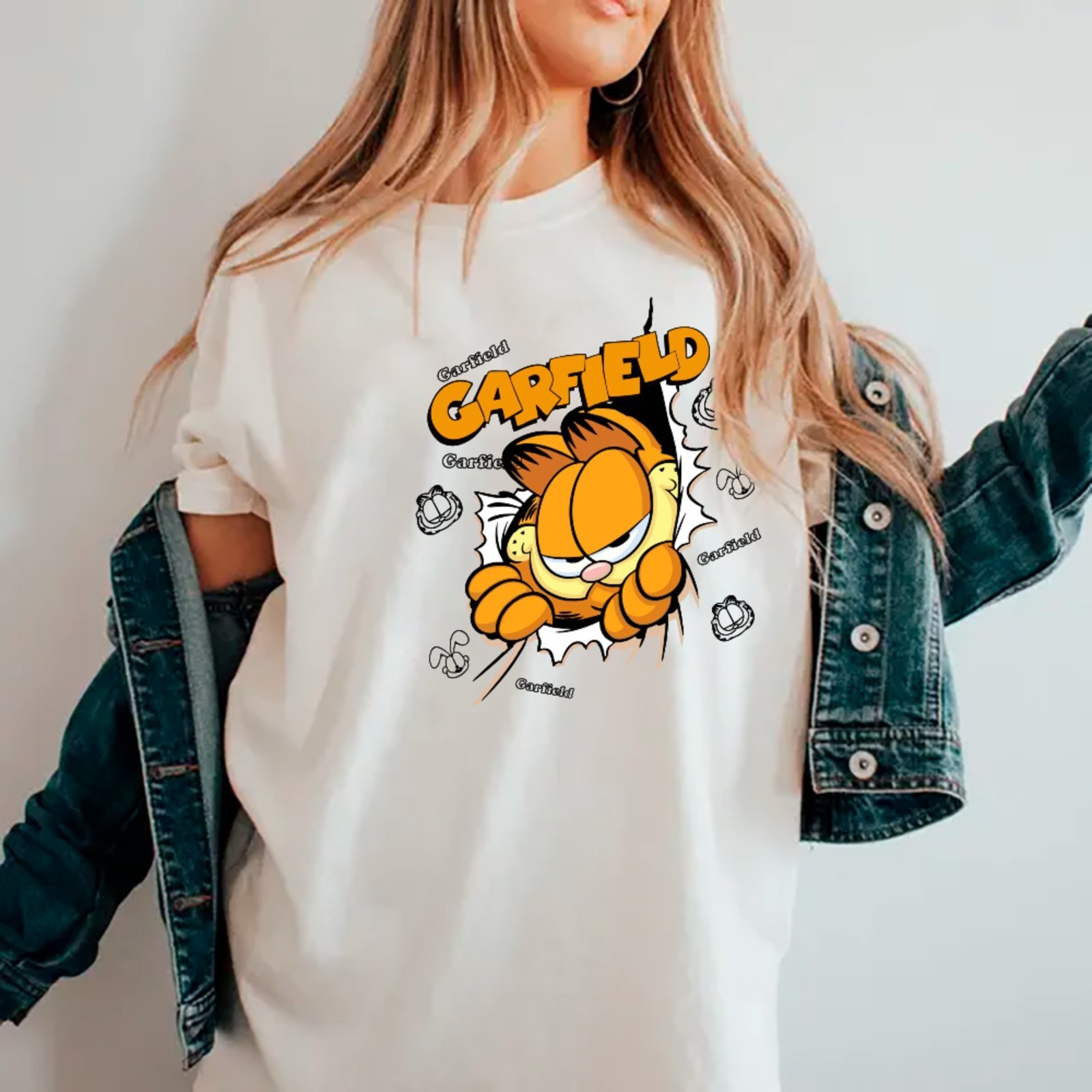Vista 2 Camiseta Ousy Oversized Garfield Design Cartoon Moda Geek Unissex marrom ousy marrom