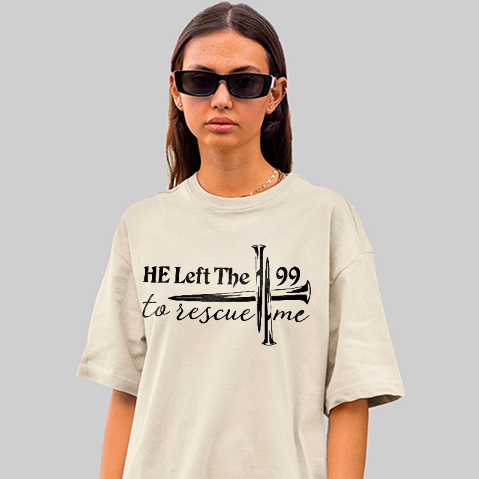 Camiseta Oversized Fé Cristã He Left The 99 Unissex Off White
