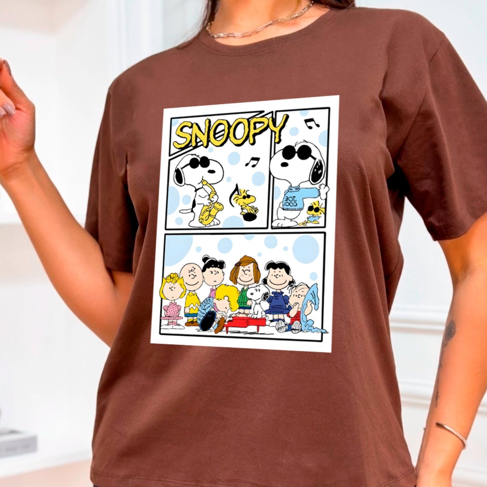 Camiseta Ousy Básica Snoopy Peanuts Cartoon Quadrinhos Gibi Unissex Marrom