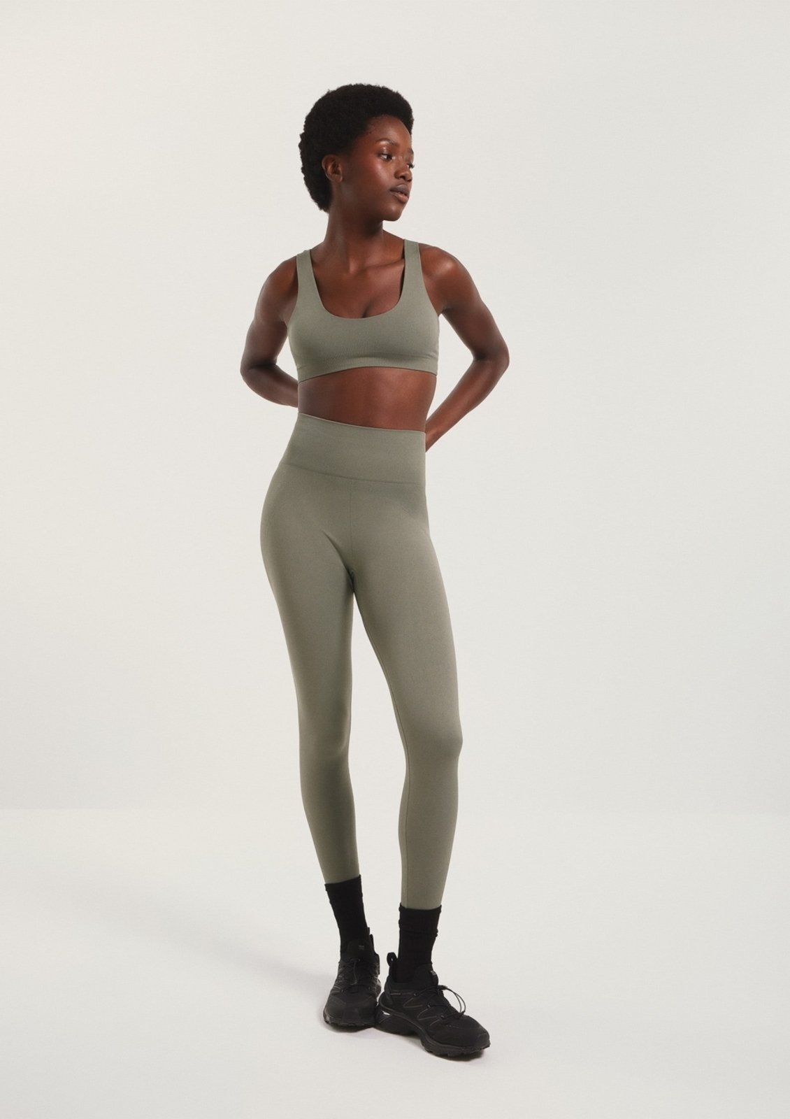 Vista 2 Calça Legging Feminina Esportiva Sem Costura Hering HERING SPORTS verde HERING SPORTS verde