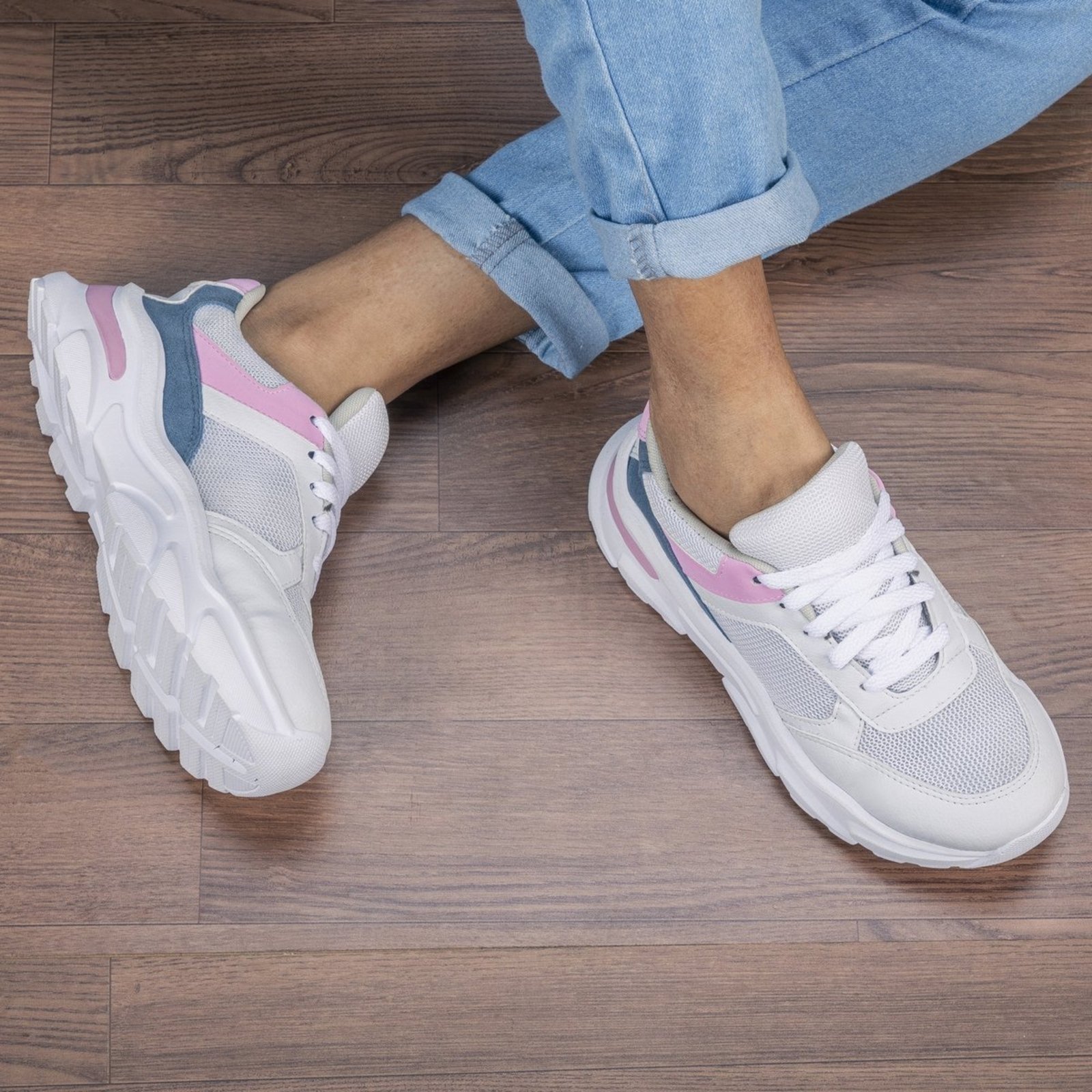 Tênis Esportivo Cloe Feminino GuGi Caminhada Leve e Confortável Para o Dia a Dia em Camurça 621-GG