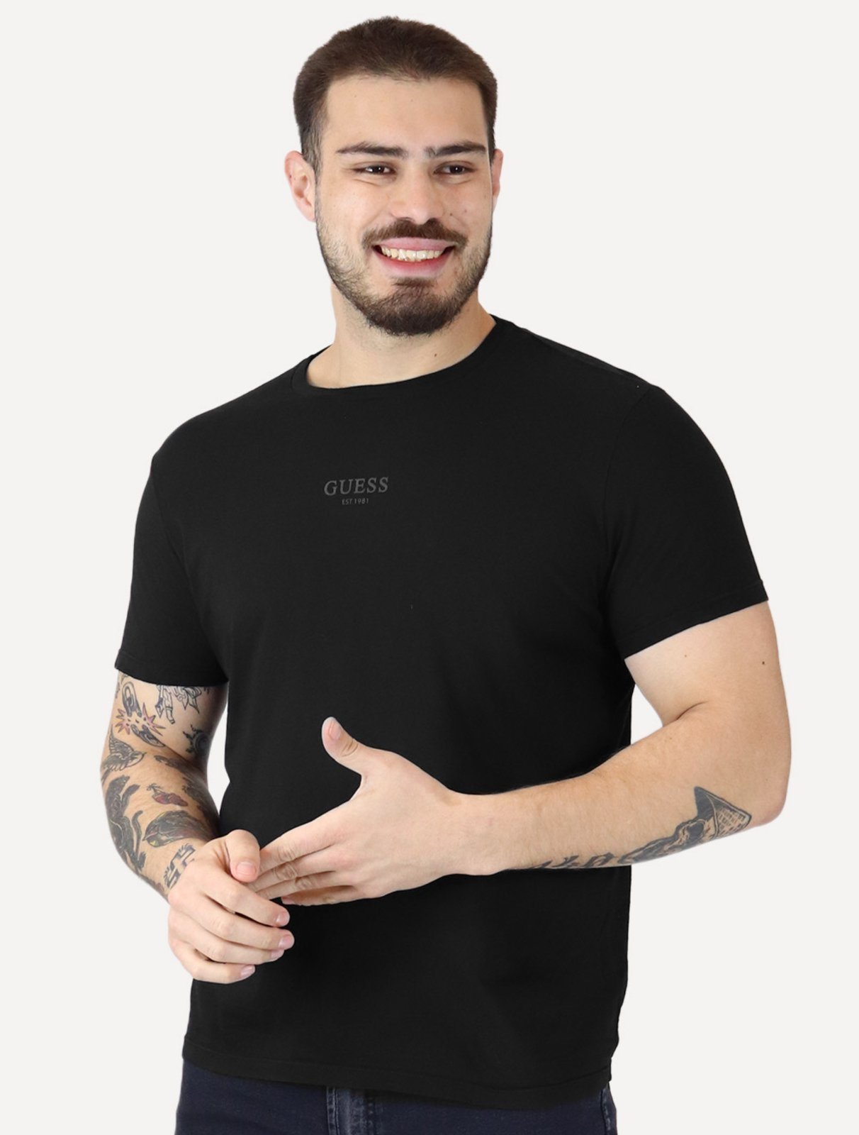 Camiseta Guess Masculina Rubber Est.1981 Stoned Preta