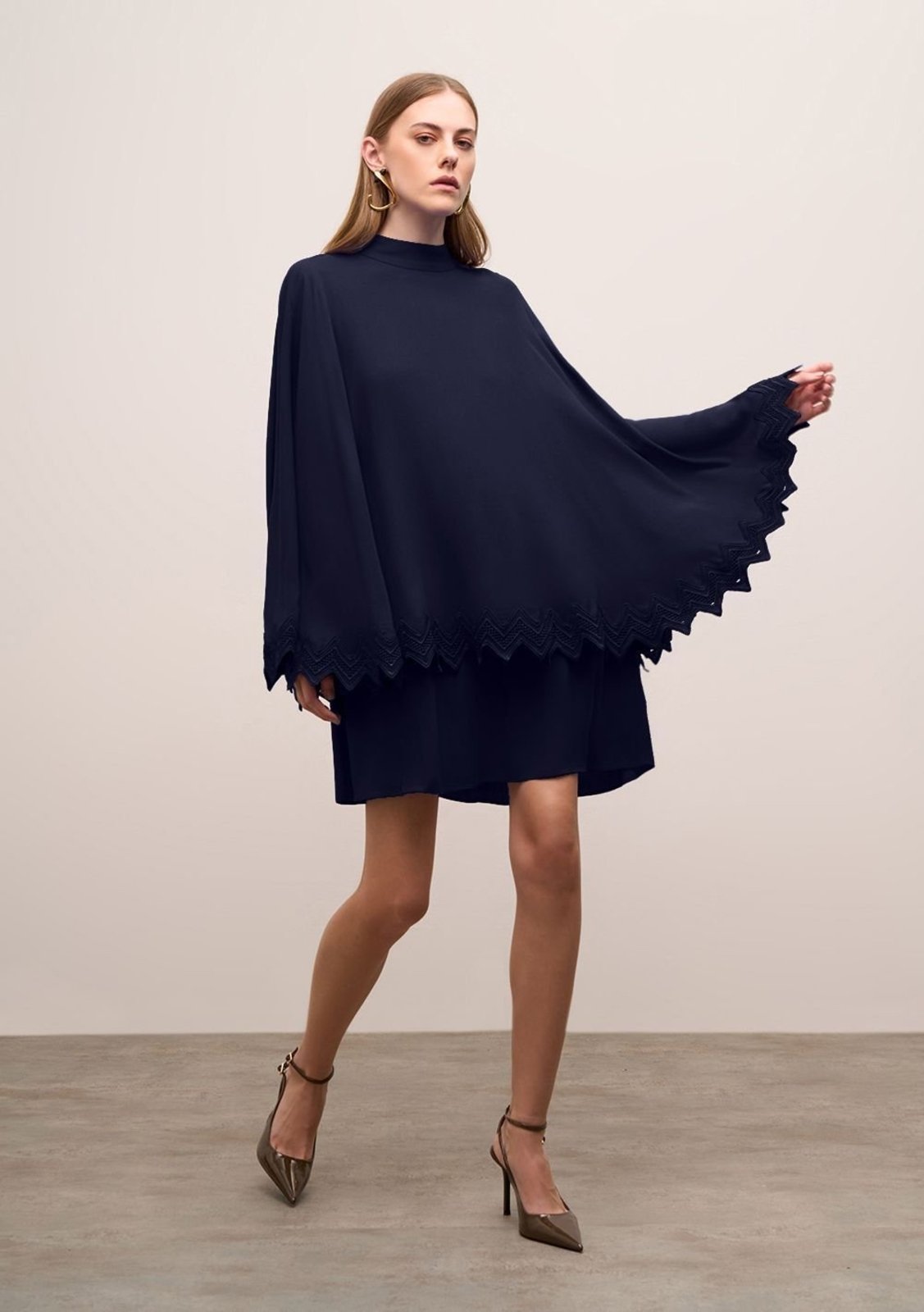 Vestido Iódice Solto Gola Alta Manga Longa Curto - Azul