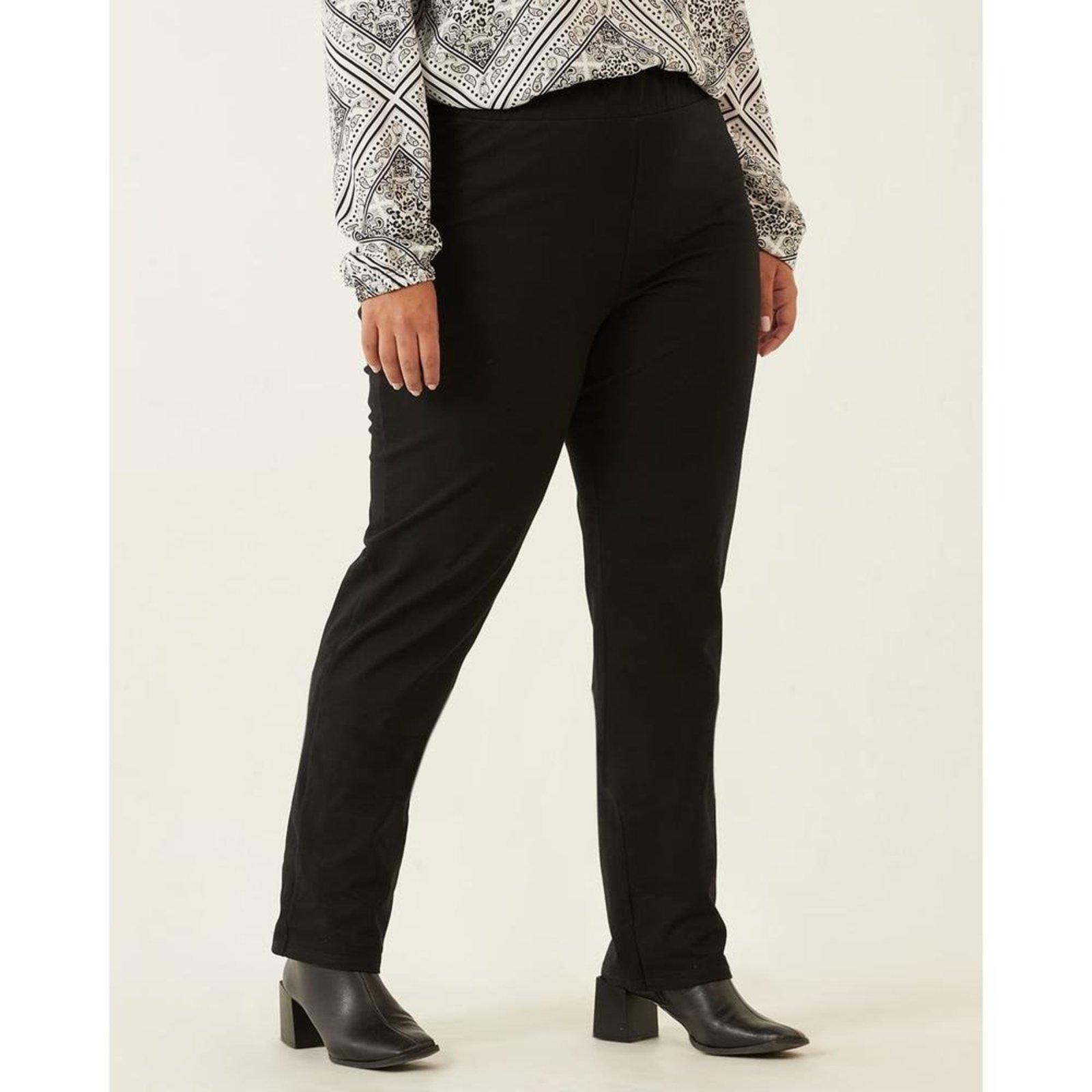 Vista 3 Calça Reta Básica Feminina Plus Size Cintura Média Em Algodão Malwee preto Malwee preto