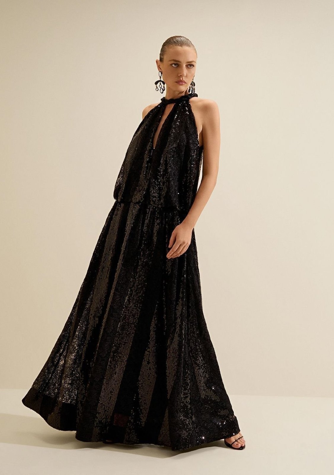 Vestido Morena Rosa Solto Cava Francesa Sem Manga Longo - Preto